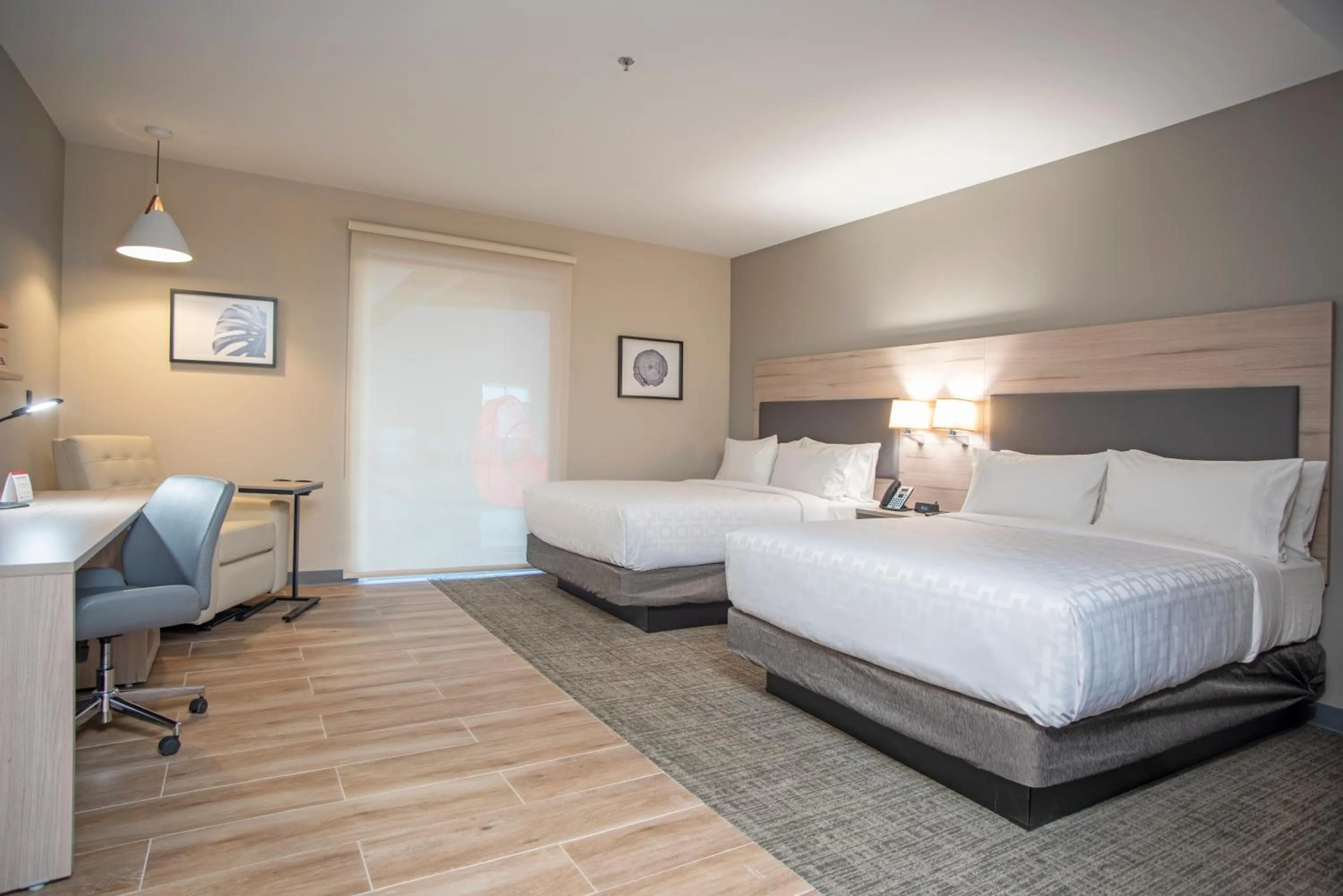 Photo of the whole room, Bed in Candlewood Suites - Guadalajara Galerias by IHG