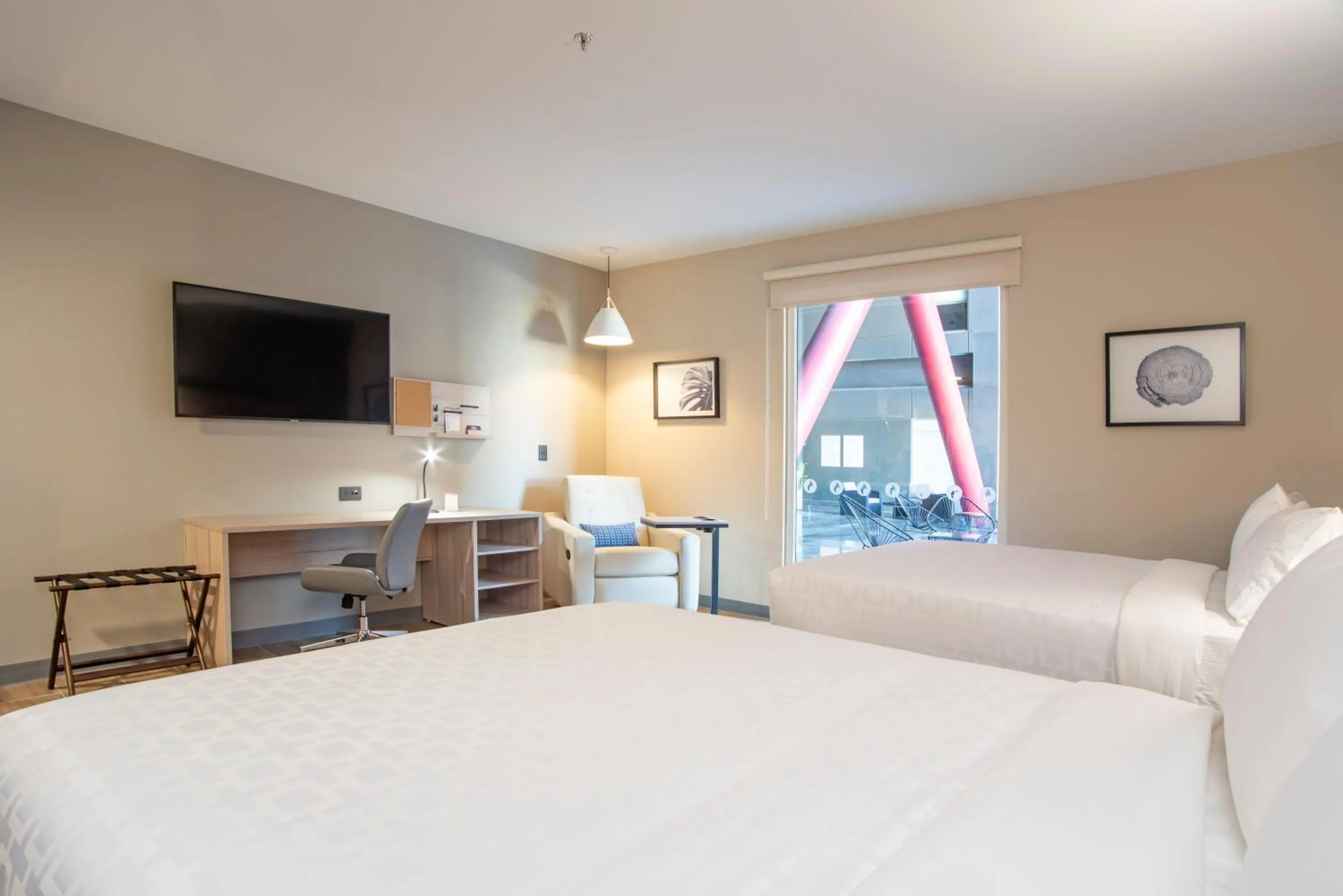 Photo of the whole room, Bed in Candlewood Suites - Guadalajara Galerias by IHG