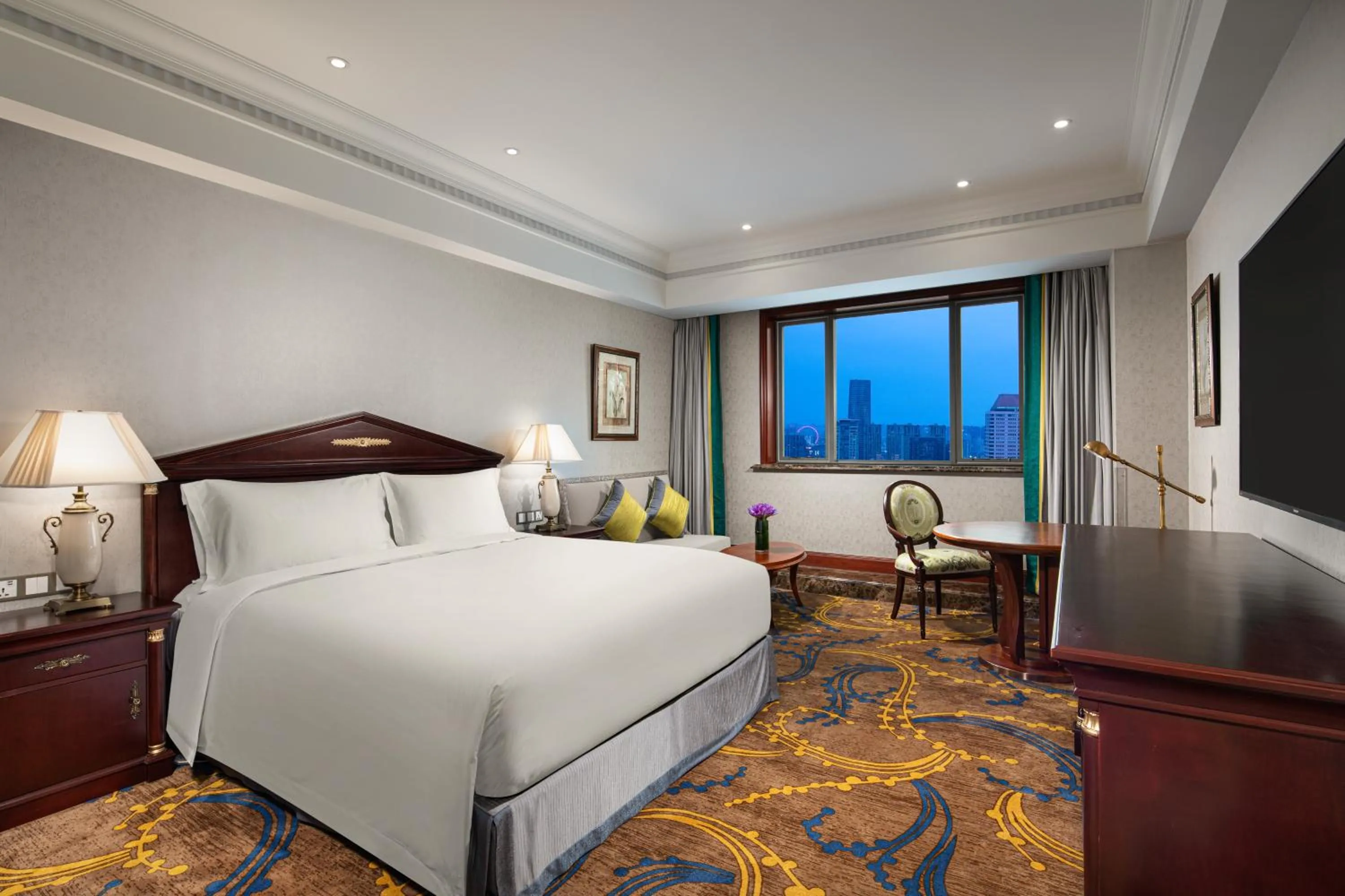 Bedroom, Bed in Crowne Plaza Shanghai Nanjing Road by IHG