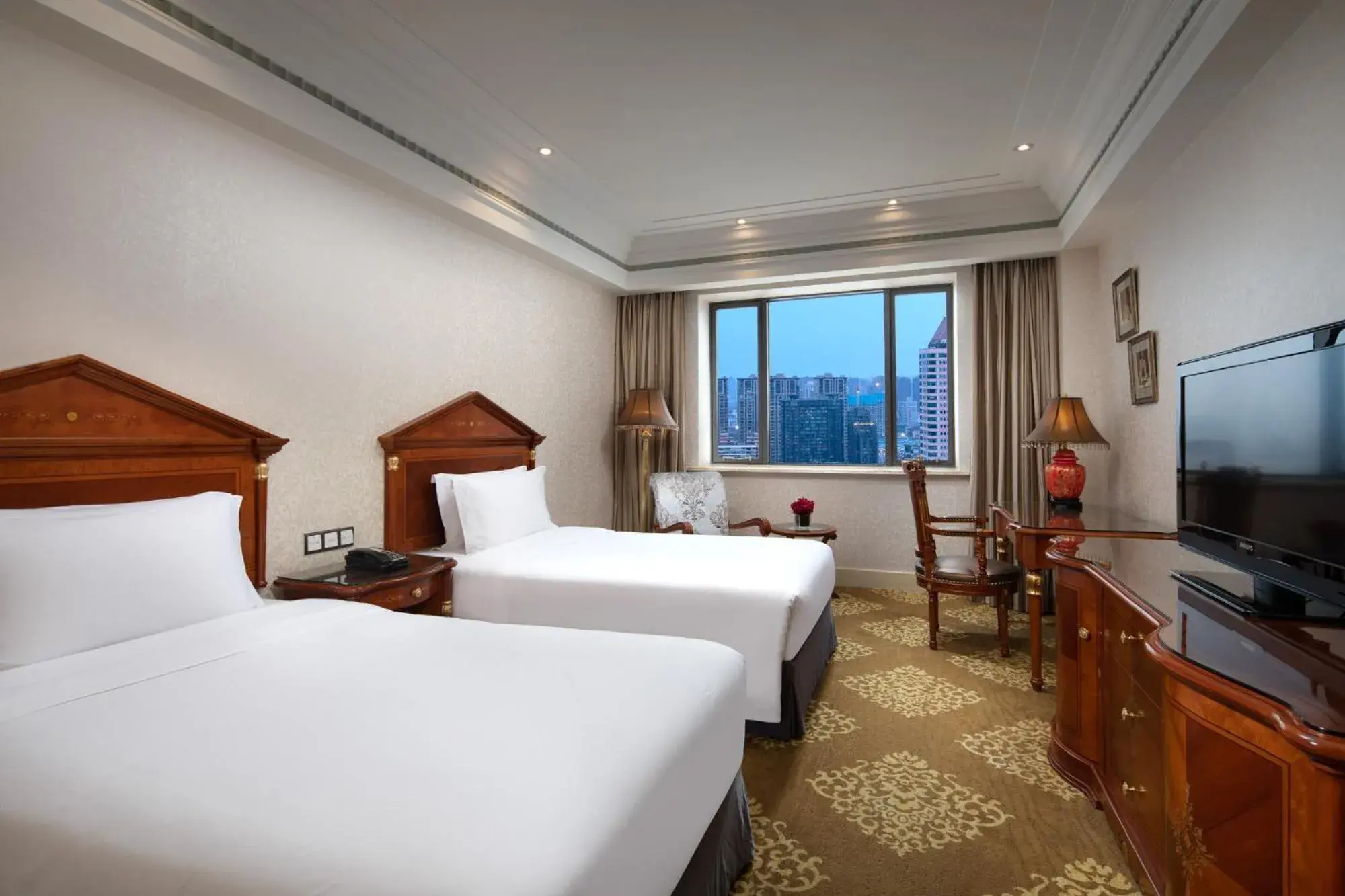 Standard Room in Crowne Plaza Shanghai Nanjing Road by IHG Standard Room in Crowne Plaza Shanghai Nanjing Road by IHG