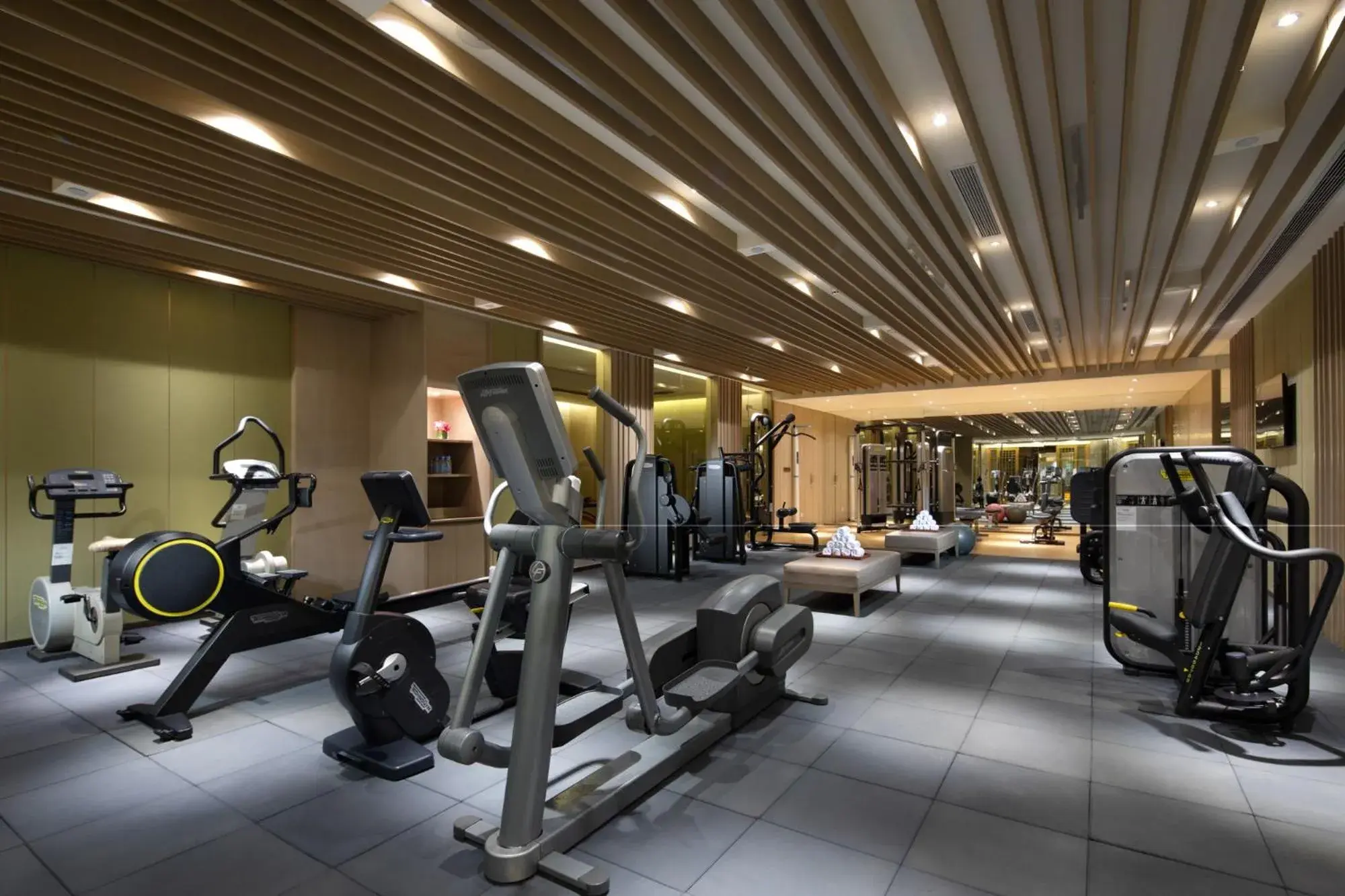 Fitness centre/facilities in Crowne Plaza Shanghai Nanjing Road by IHG Fitness centre/facilities in Crowne Plaza Shanghai Nanjing Road by IHG