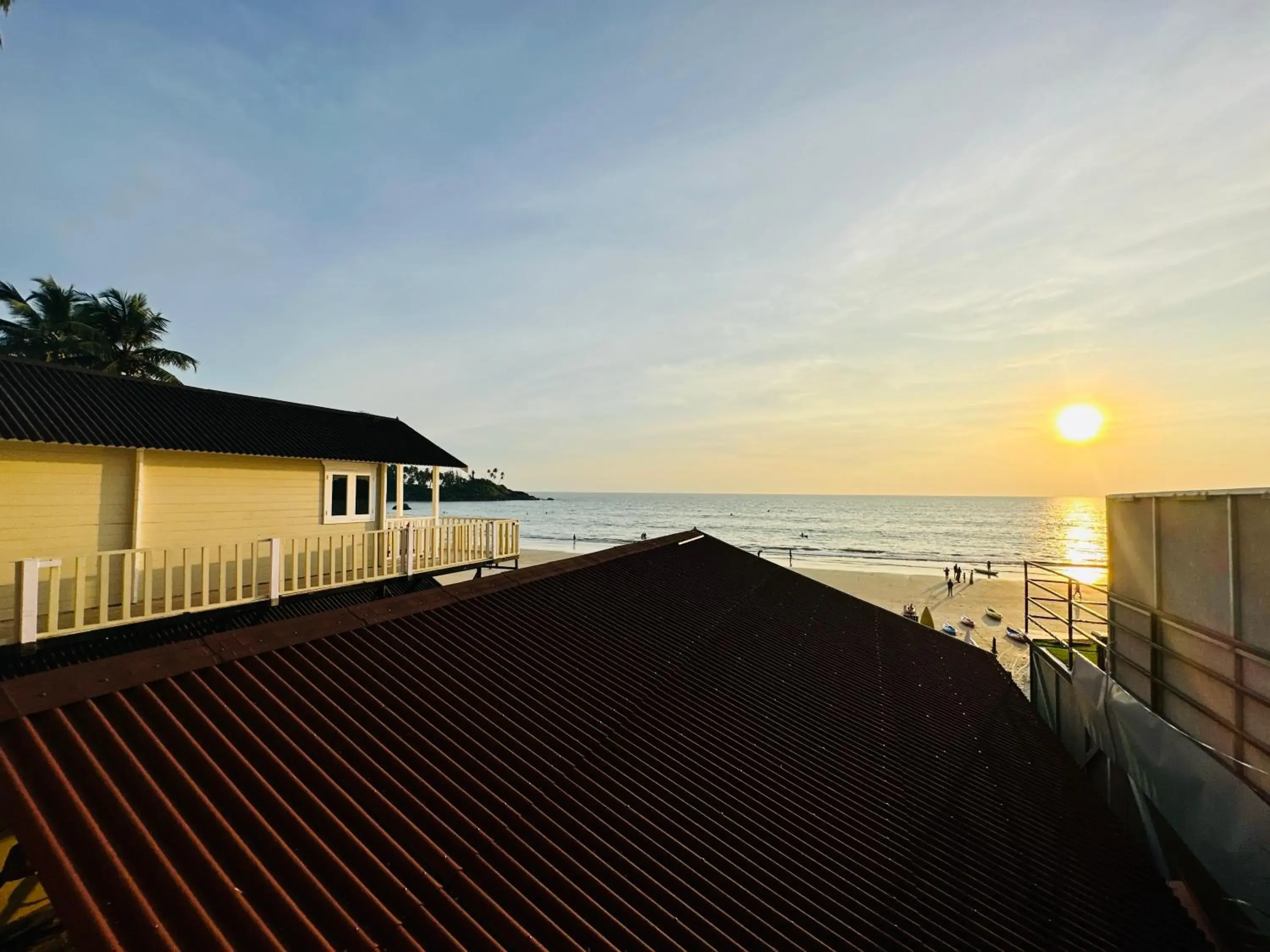 Sunset in Cocos Beach Resort Sunset in Cocos Beach Resort