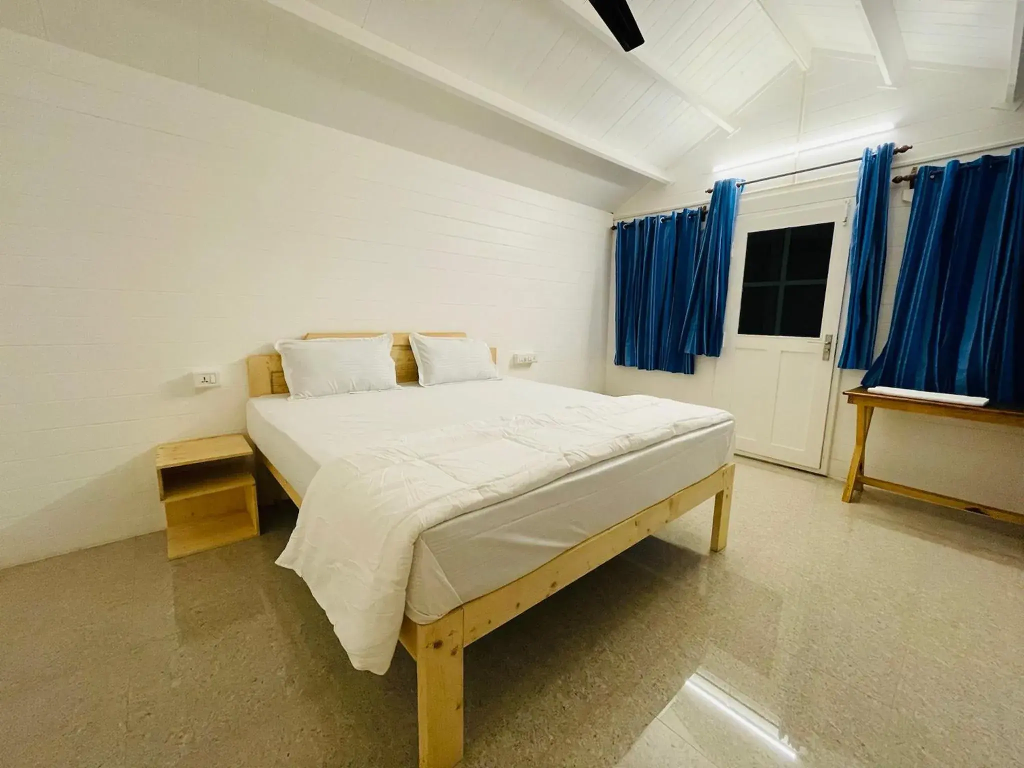 Bed in Cocos Beach Resort Bed in Cocos Beach Resort