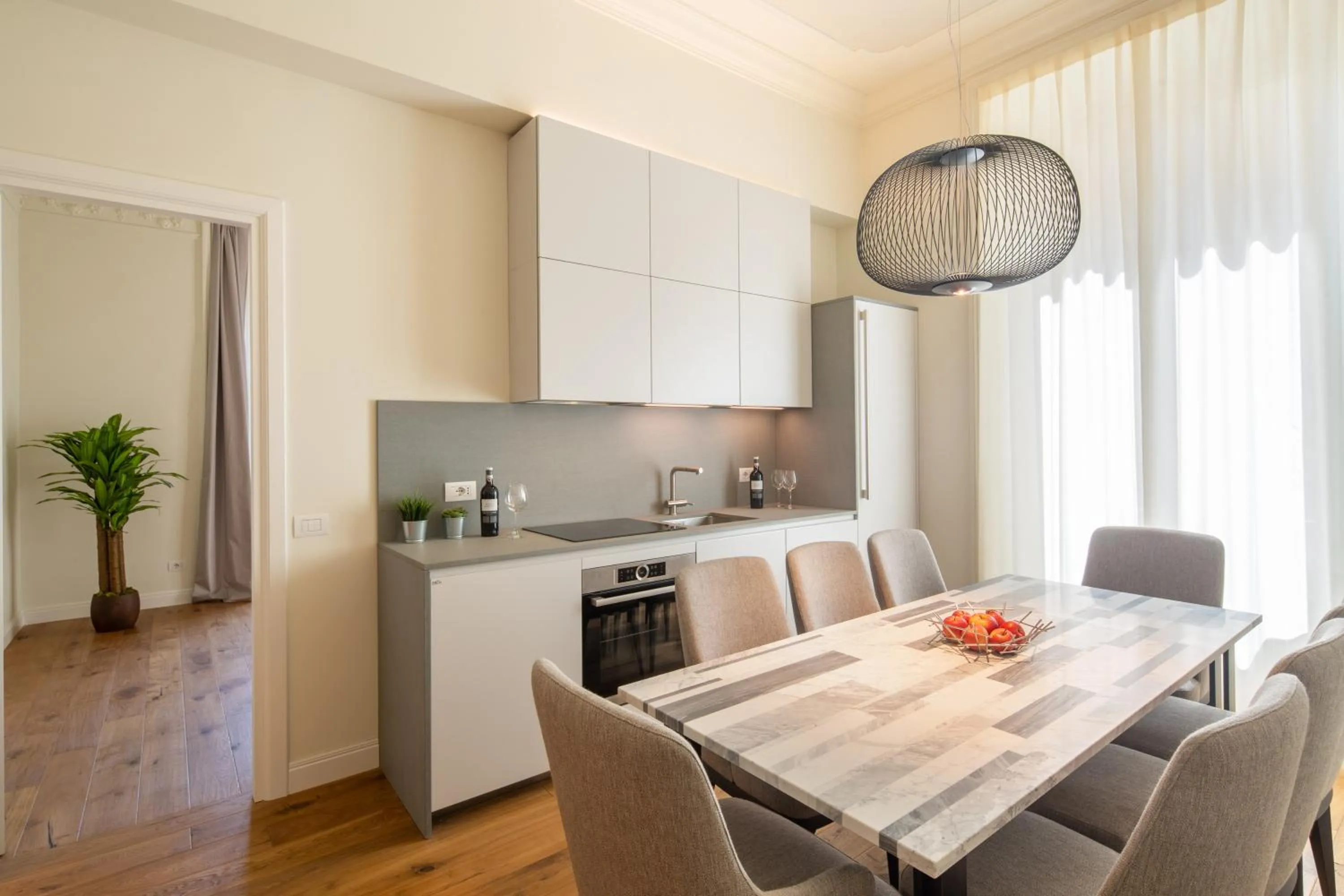 Kitchen or kitchenette in Florence Luxury Apartment al Duomo by Mmega