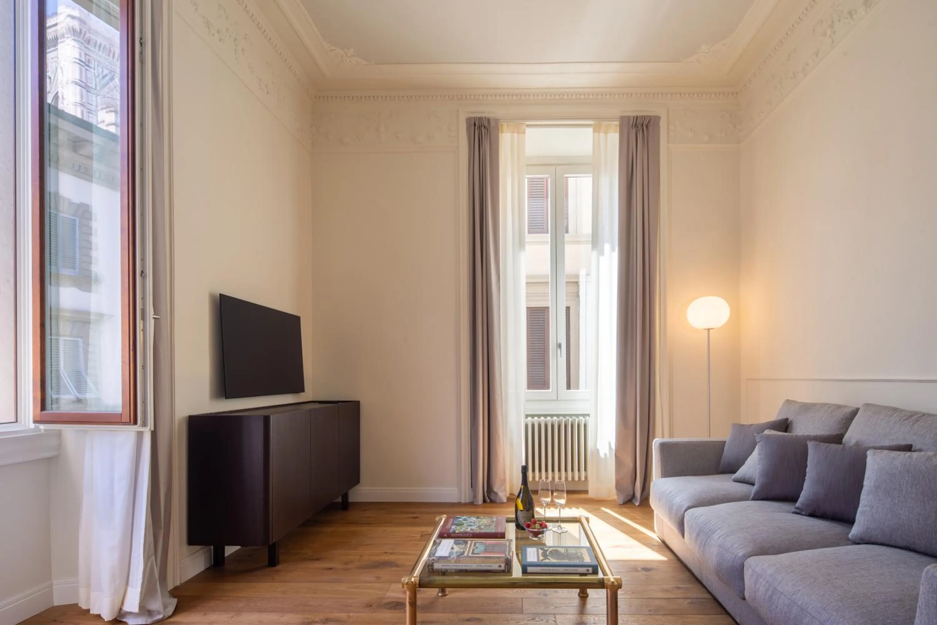TV and multimedia in Florence Luxury Apartment al Duomo by Mmega