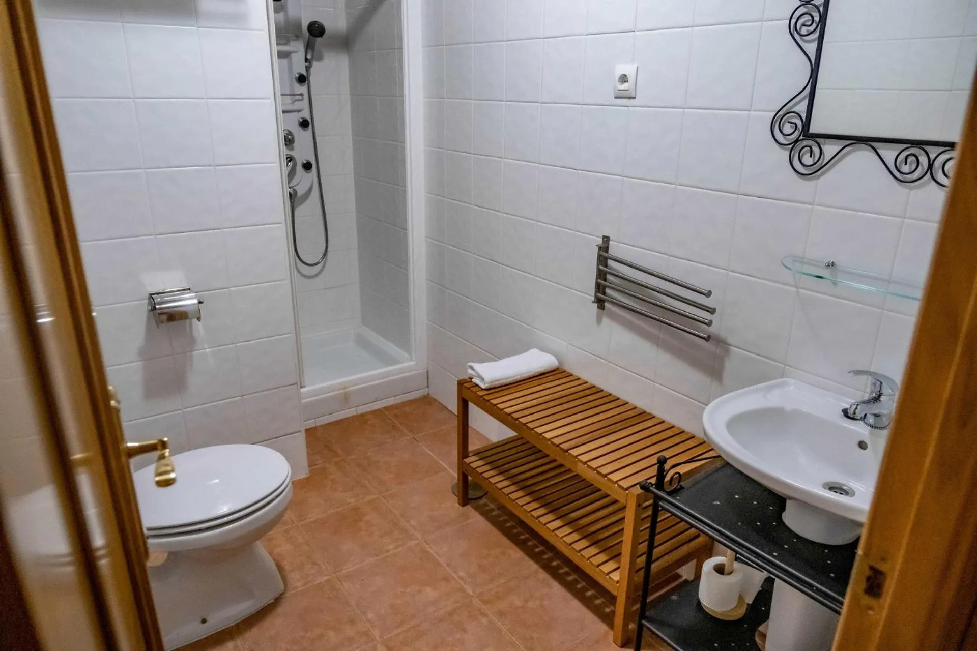 Bathroom in Eras del Poeta