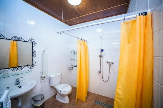 Bathroom in Eras del Poeta