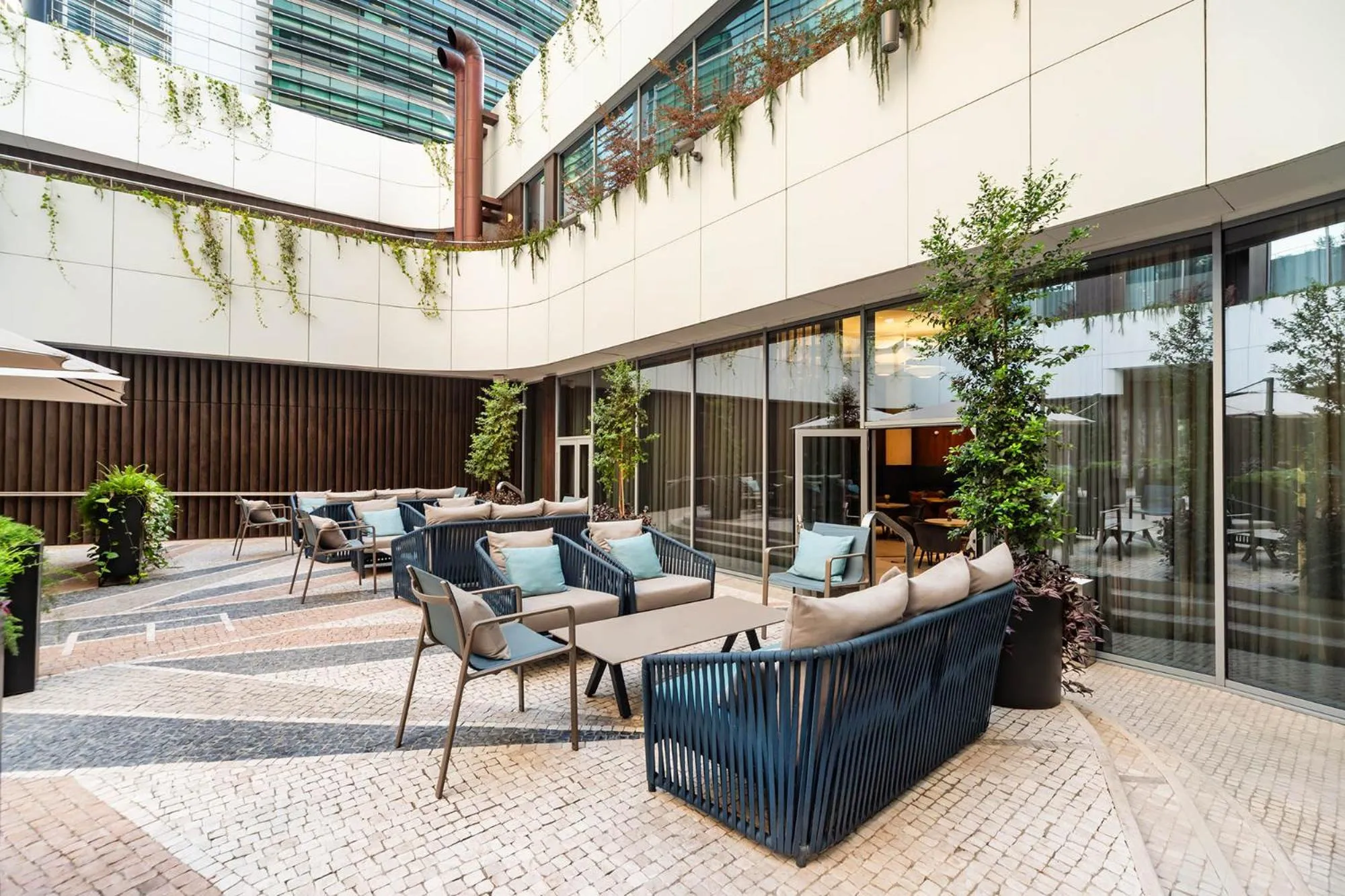 Patio in Eurostars Universal Lisboa