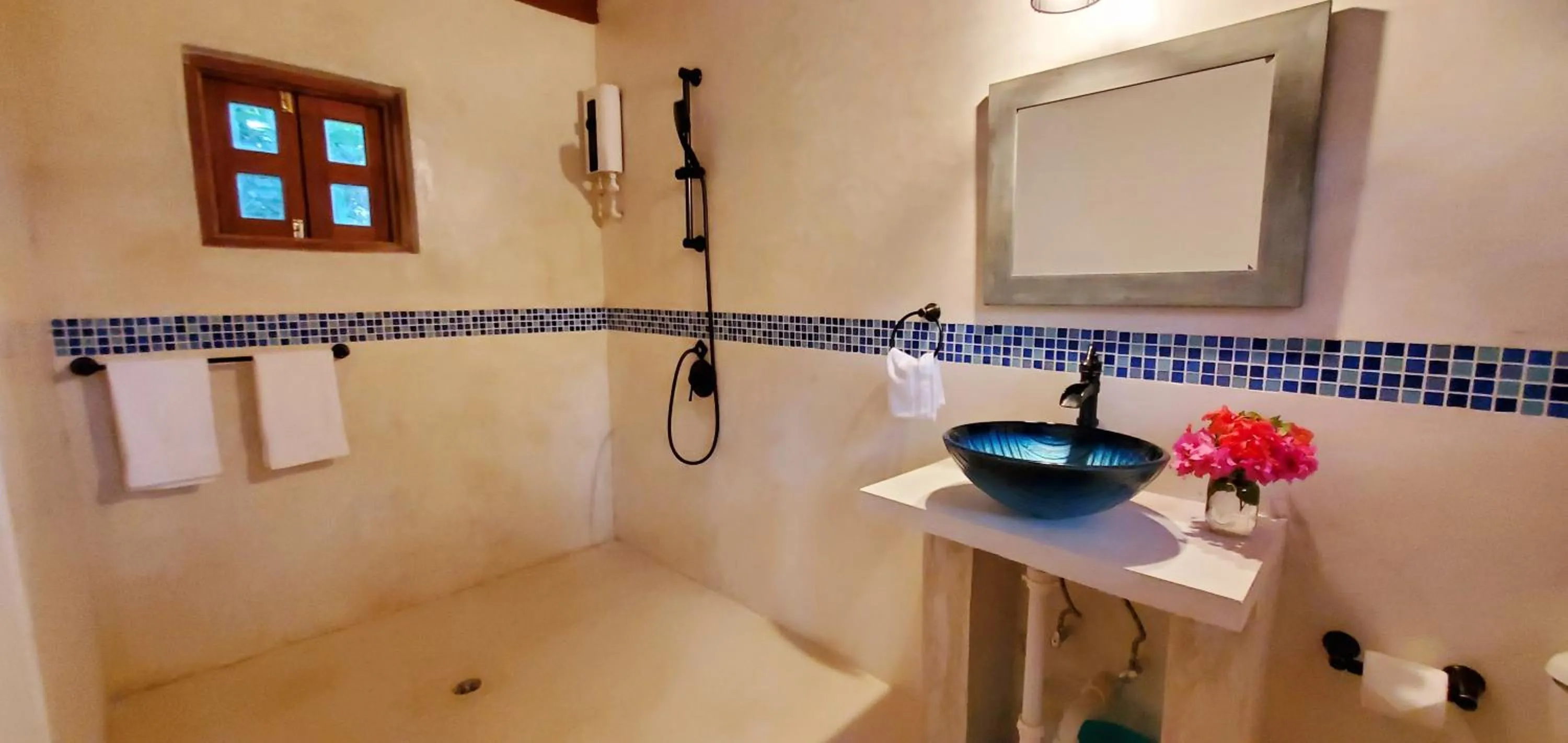 Bathroom in Bak A Yaad