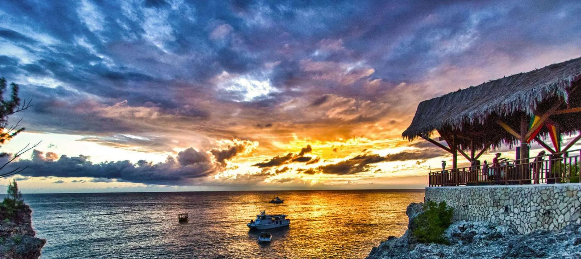 Restaurant/places to eat in Bak A Yaad