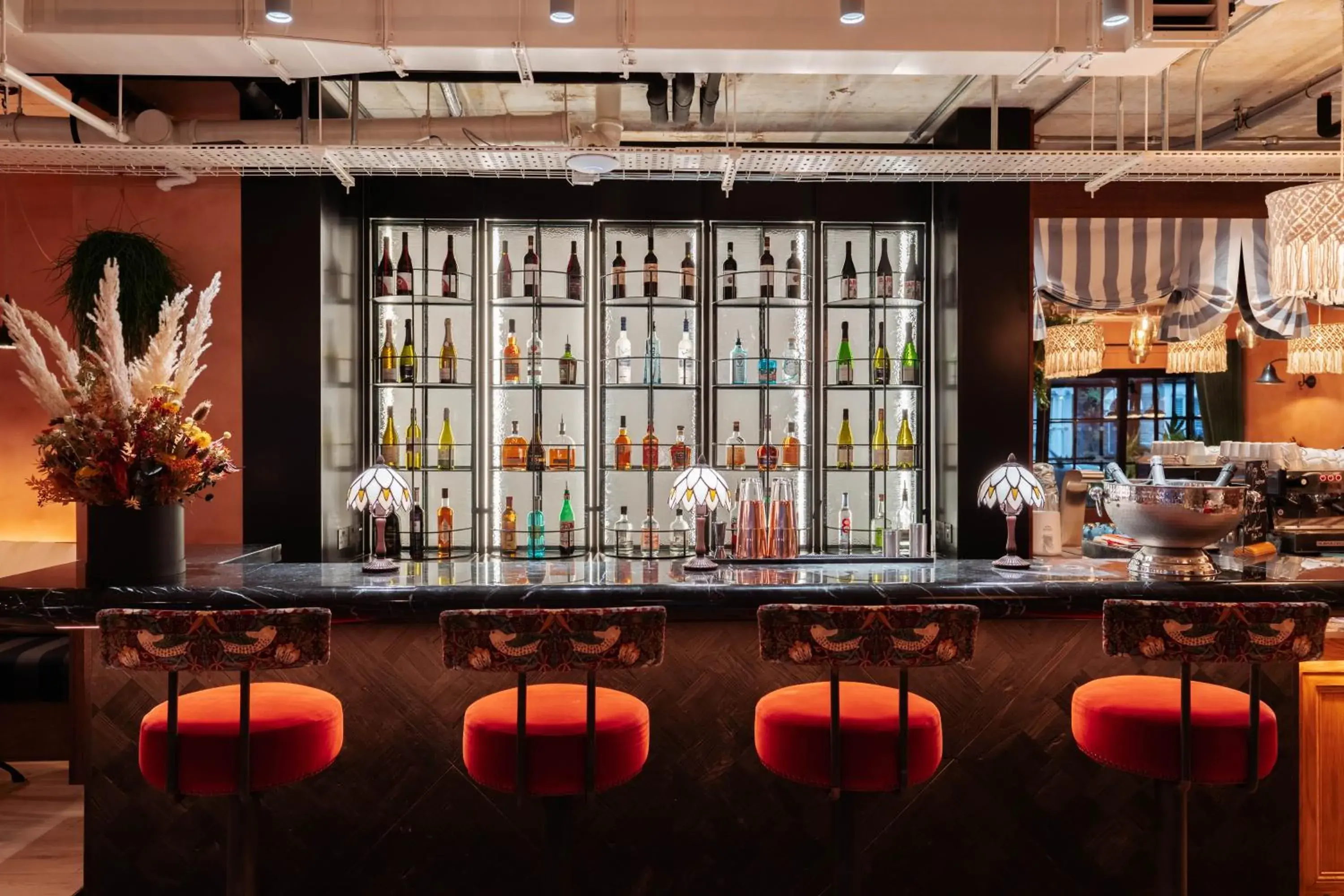 Lounge or bar in room2 London Chiswick Hometel Lounge or bar in room2 London Chiswick Hometel