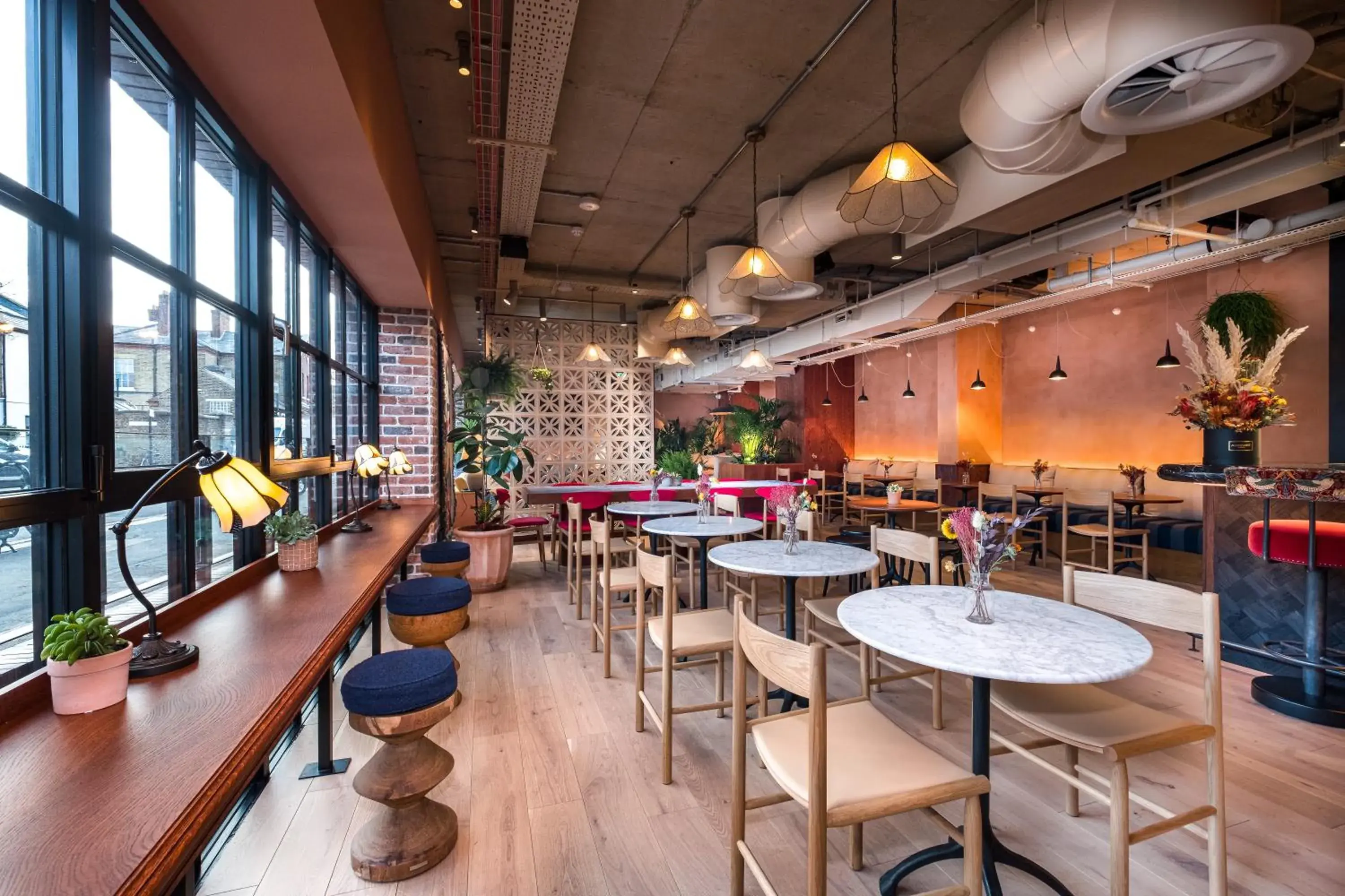 Restaurant/places to eat in room2 London Chiswick Hometel Restaurant/places to eat in room2 London Chiswick Hometel