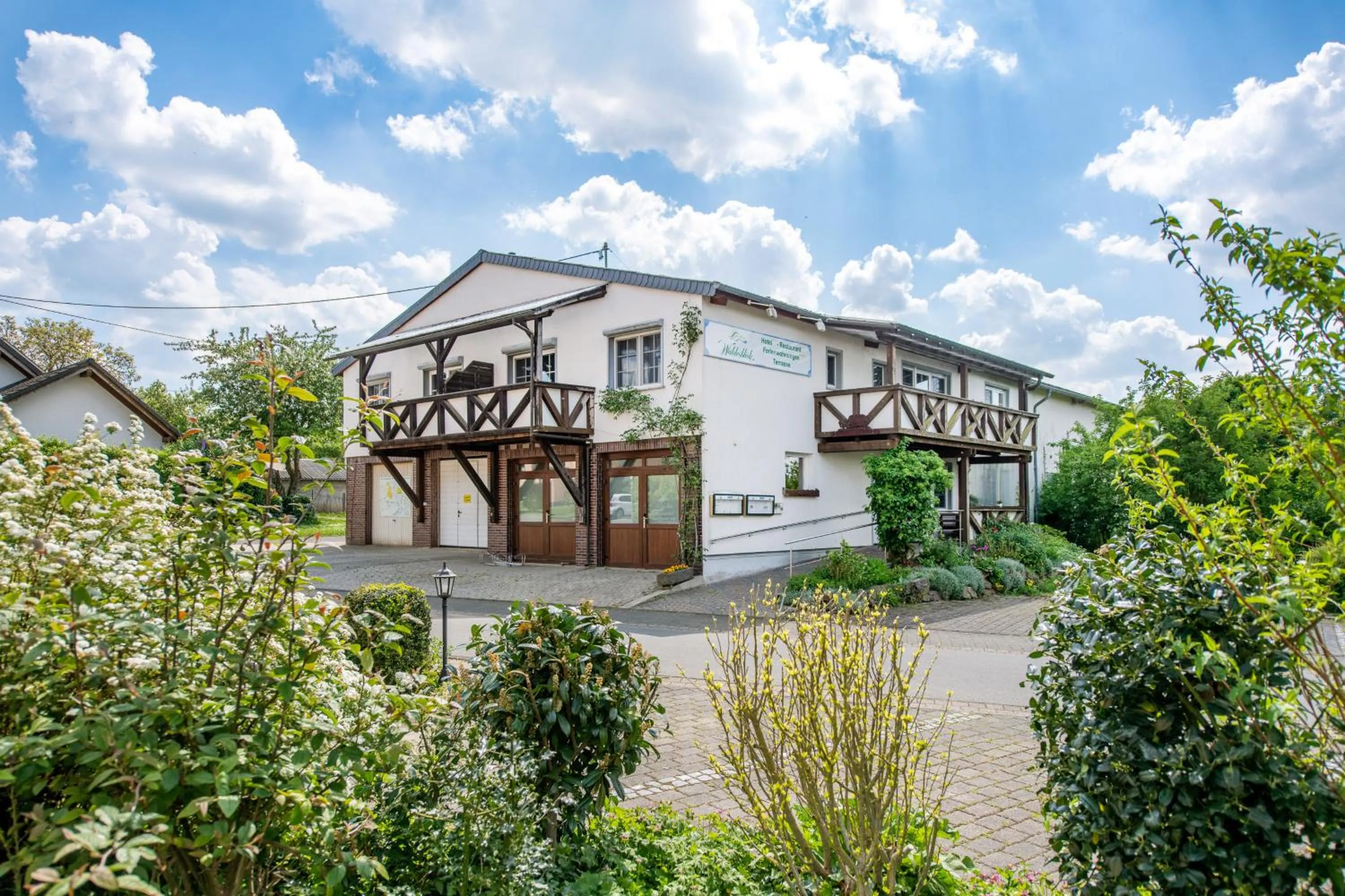 Property building in Waldesblick, Hotel-Restaurant