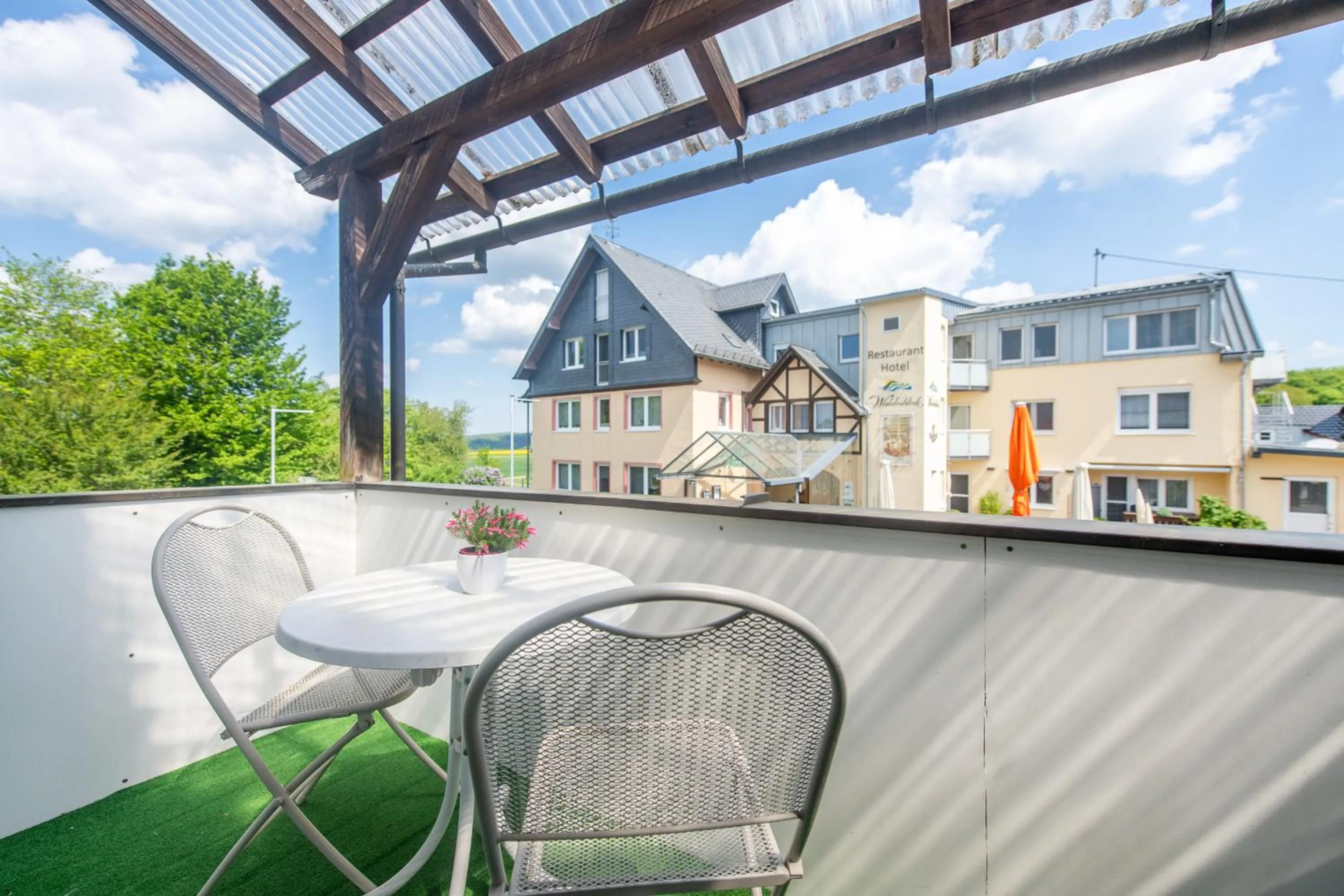 Property building in Waldesblick, Hotel-Restaurant