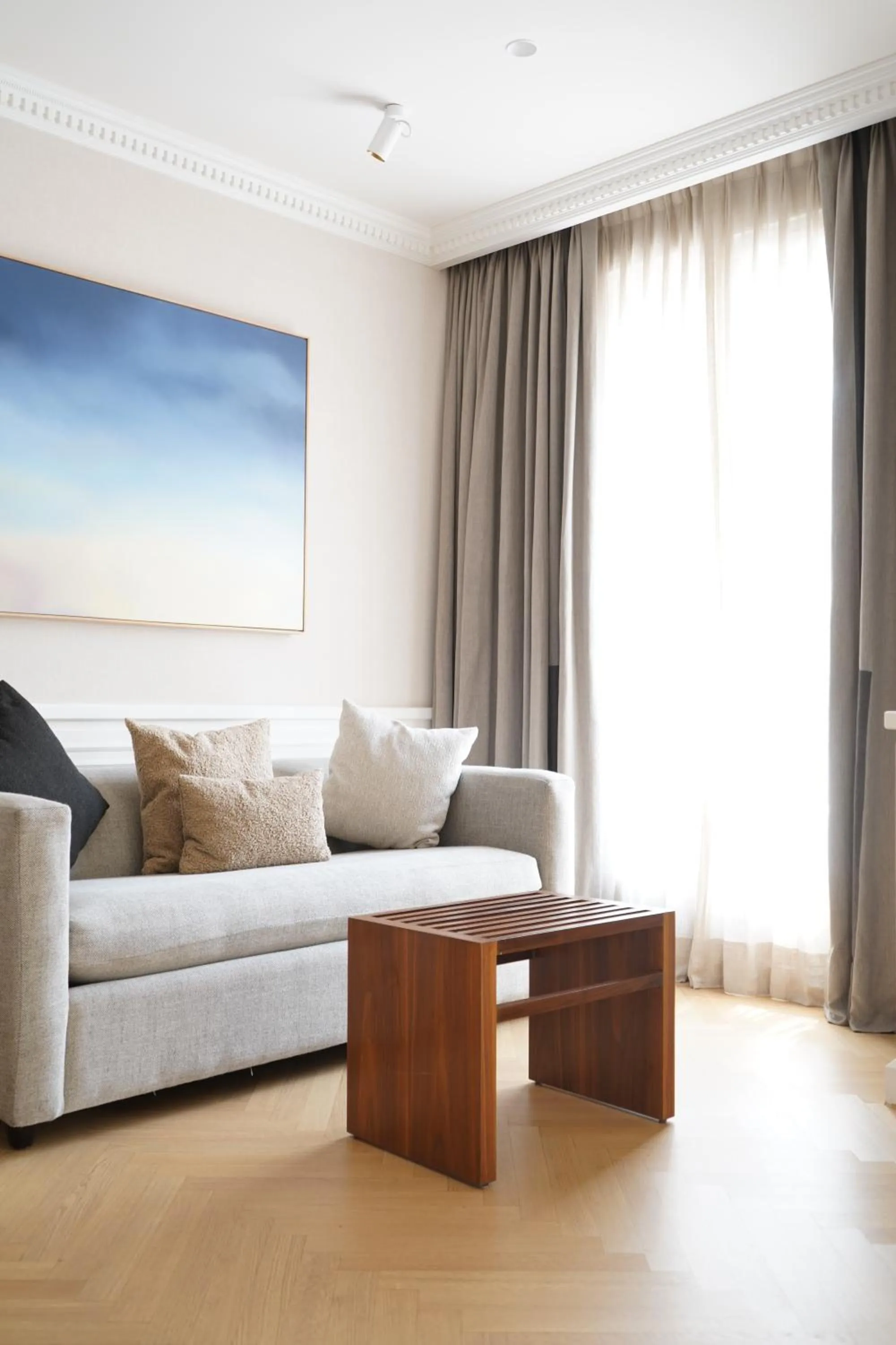 Living room in The Alest Hotel