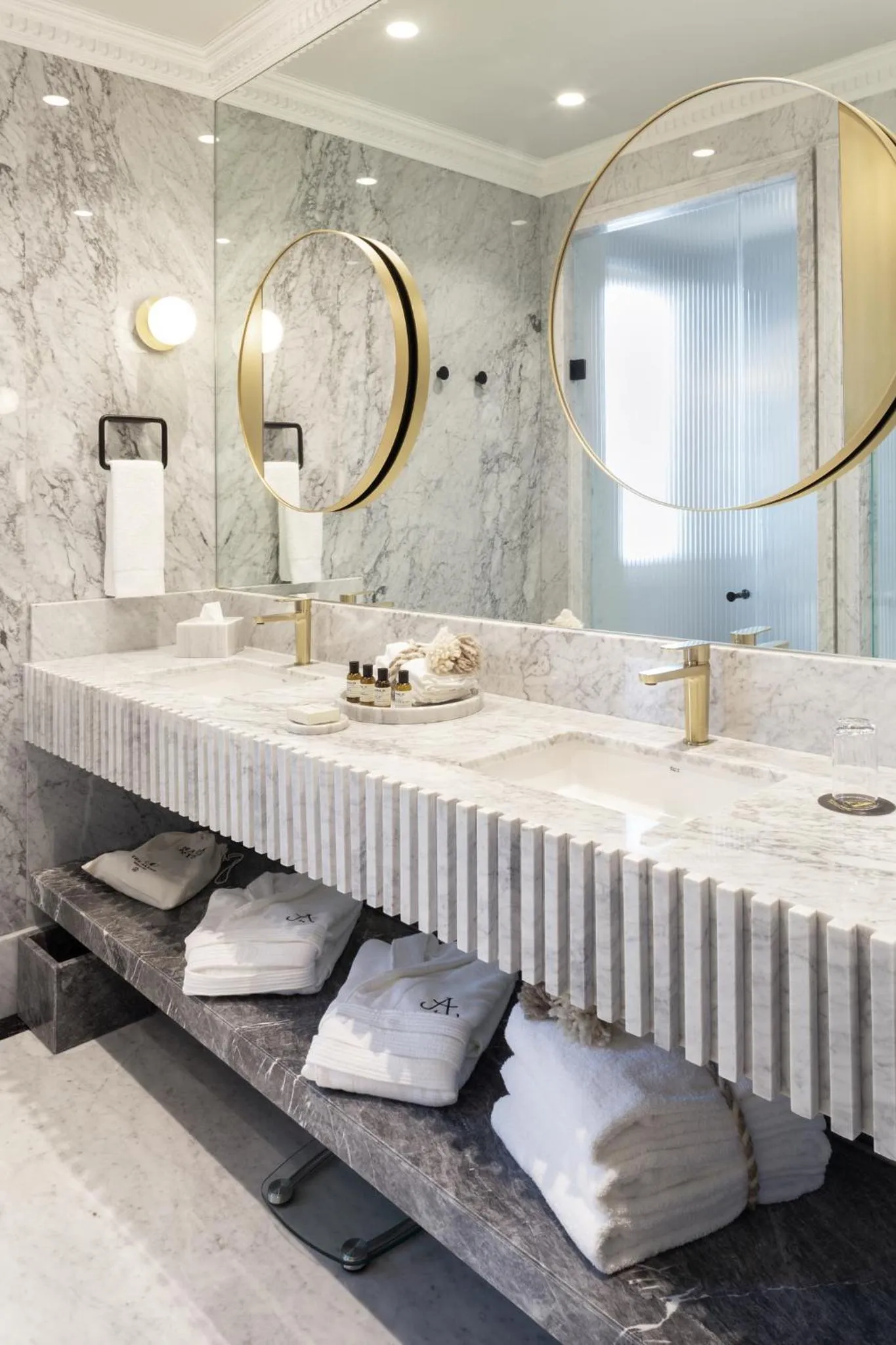 Bathroom in The Alest Hotel