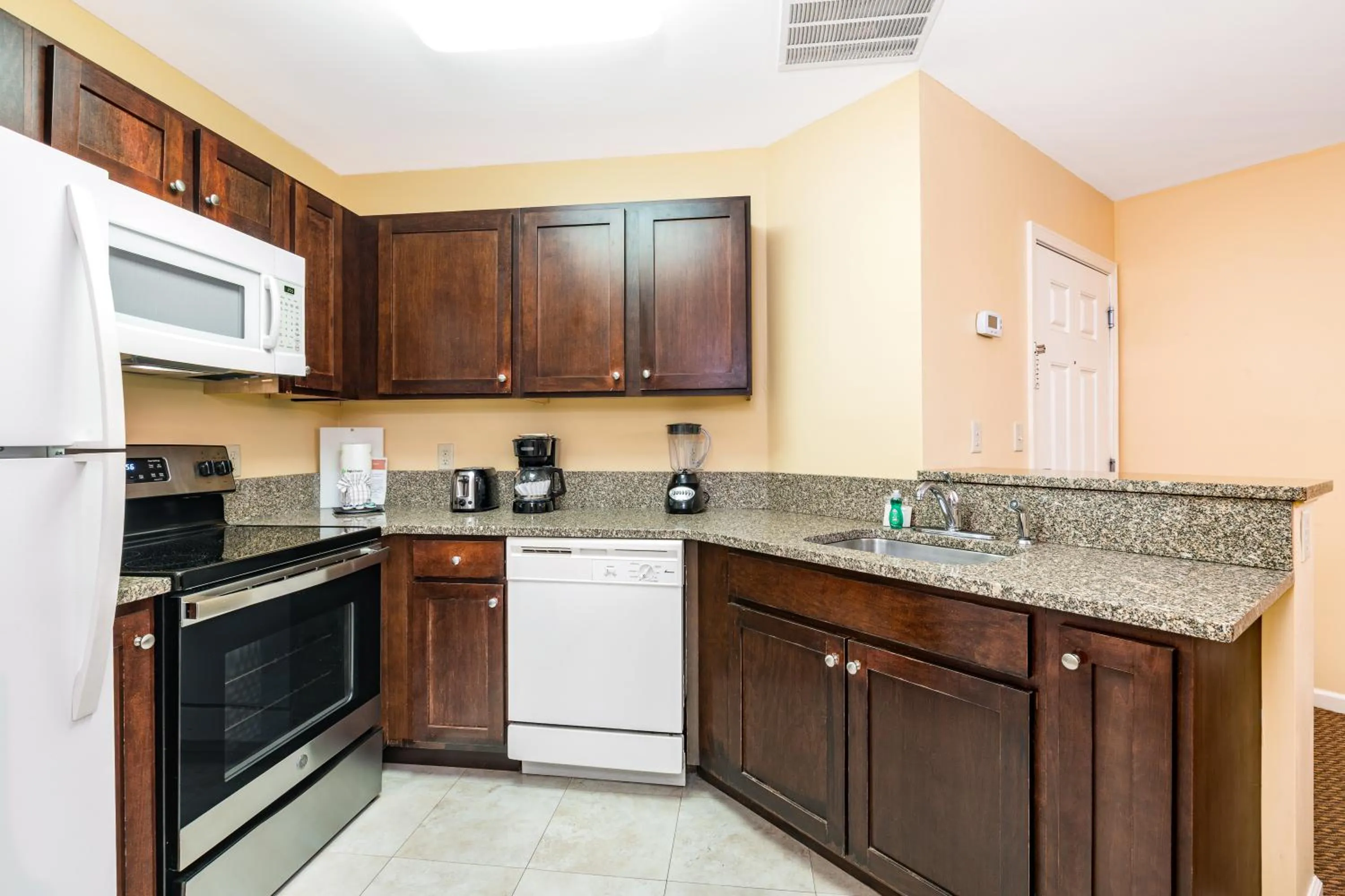 Kitchen or kitchenette in Vacation Village in the Berkshires