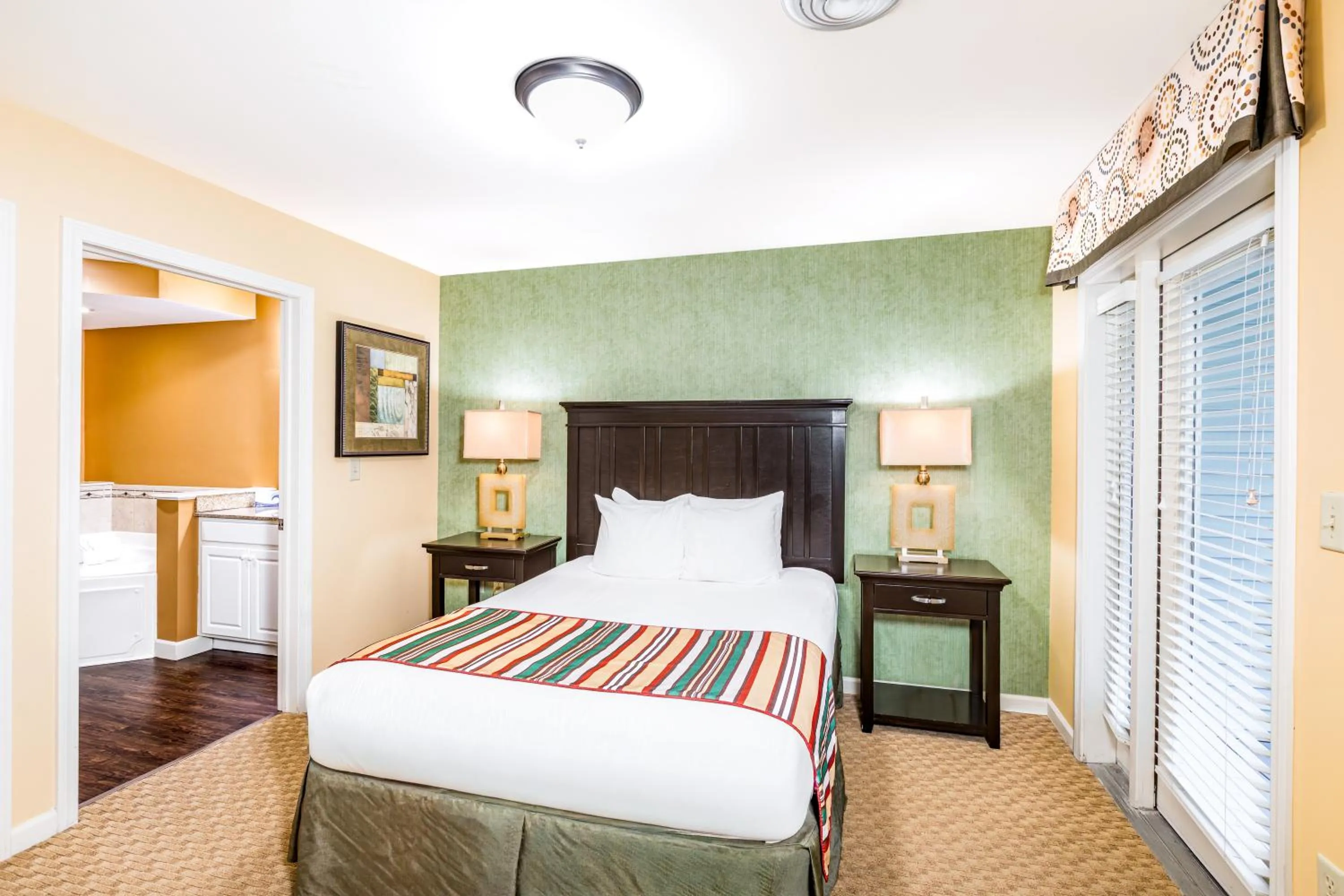 Bedroom, Bed in Vacation Village in the Berkshires