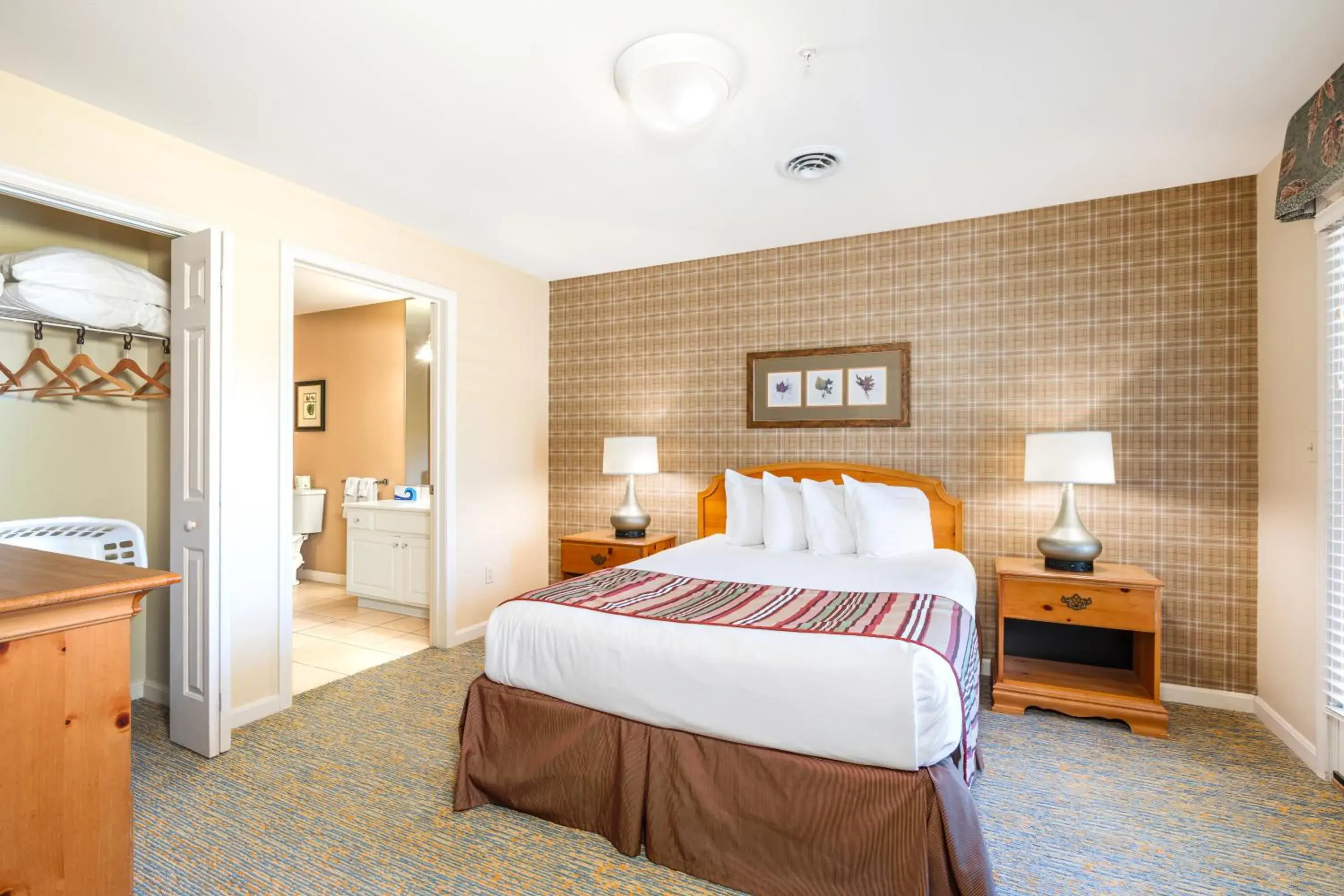 Bedroom, Bed in Vacation Village in the Berkshires Bedroom, Bed in Vacation Village in the Berkshires