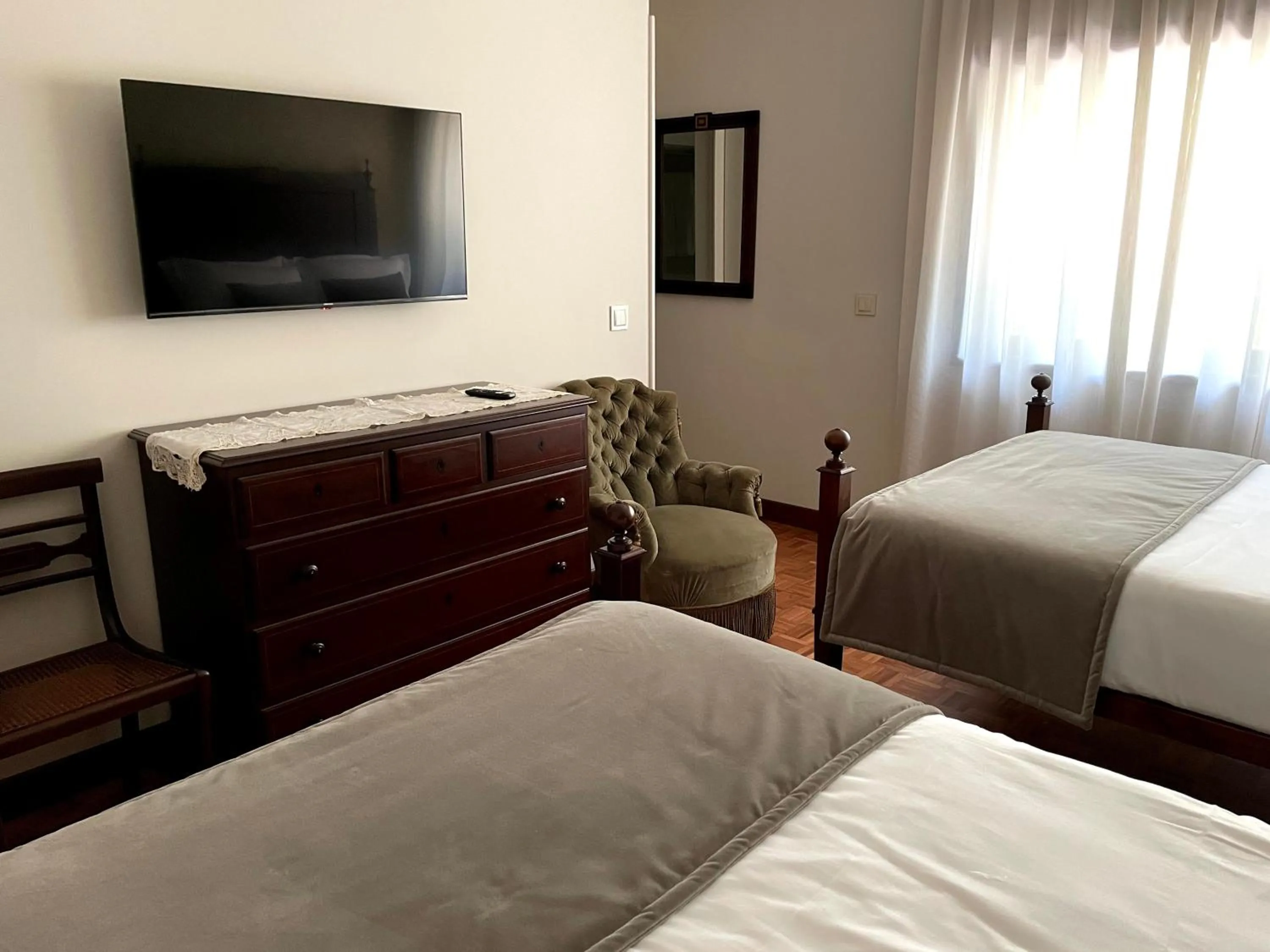 TV and multimedia, Bed in Santiago Family House