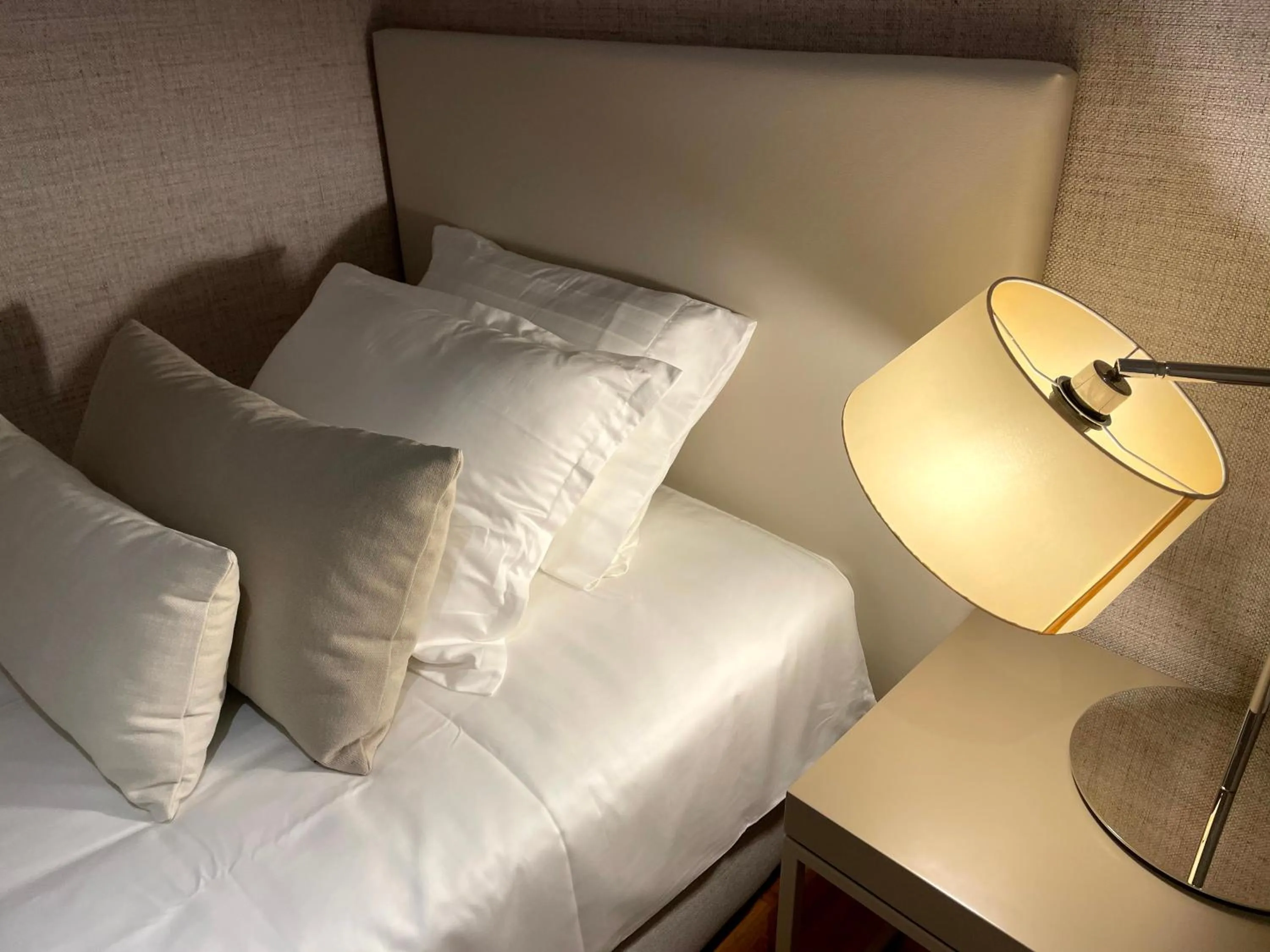 Bedroom, Bed in Santiago Family House