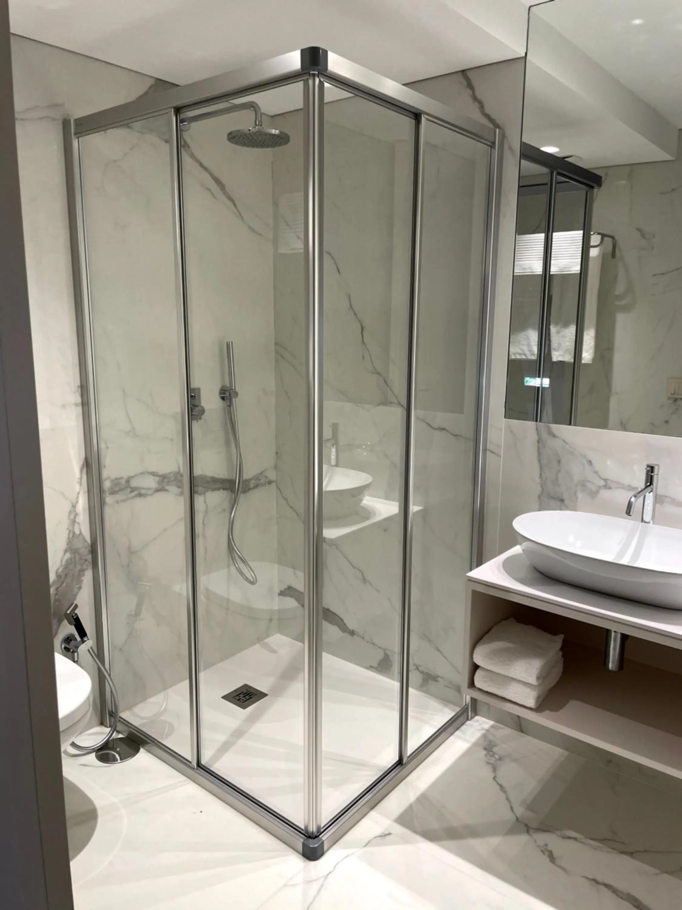 Bathroom in Santiago Family House