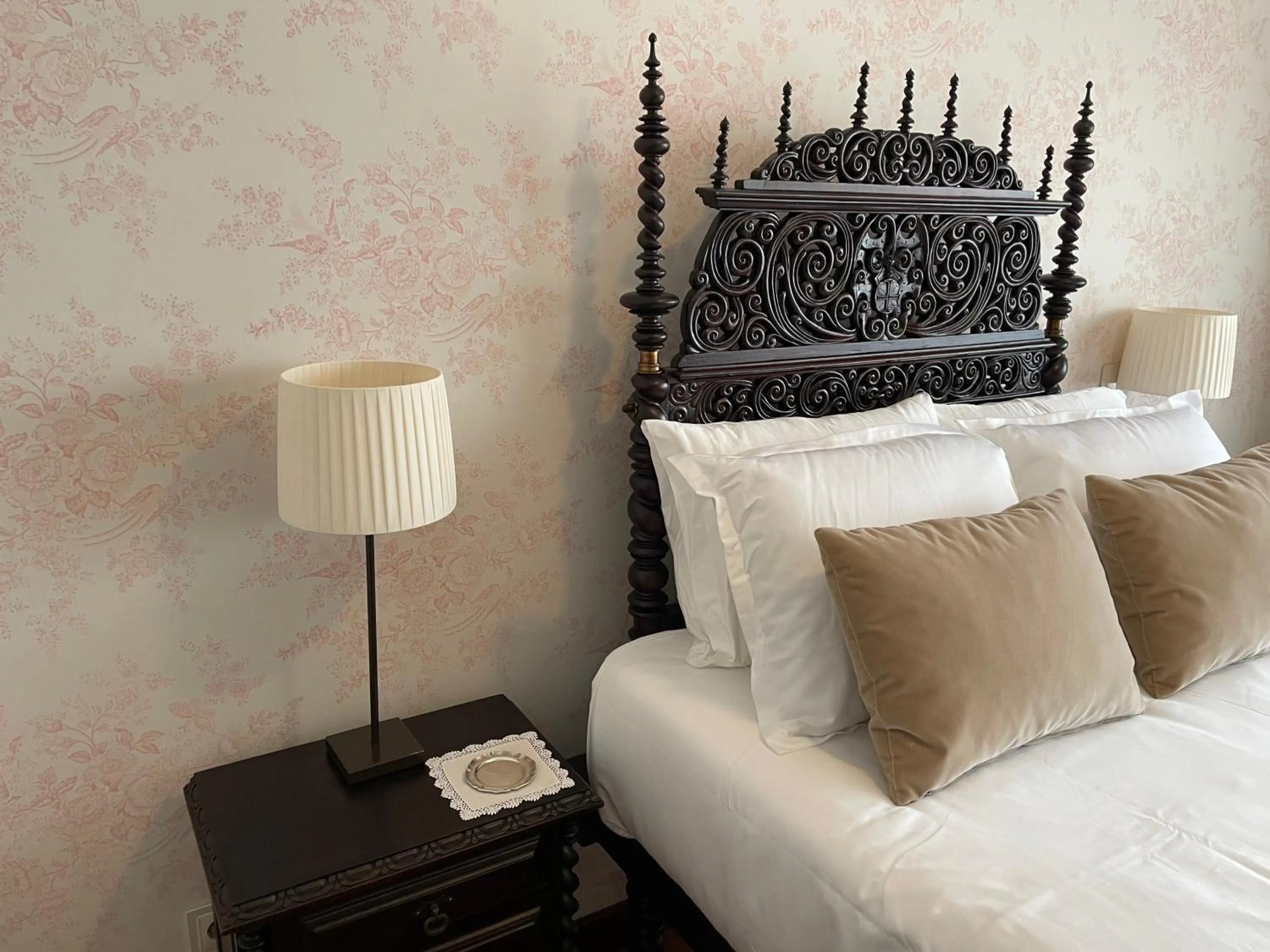 Bedroom, Bed in Santiago Family House