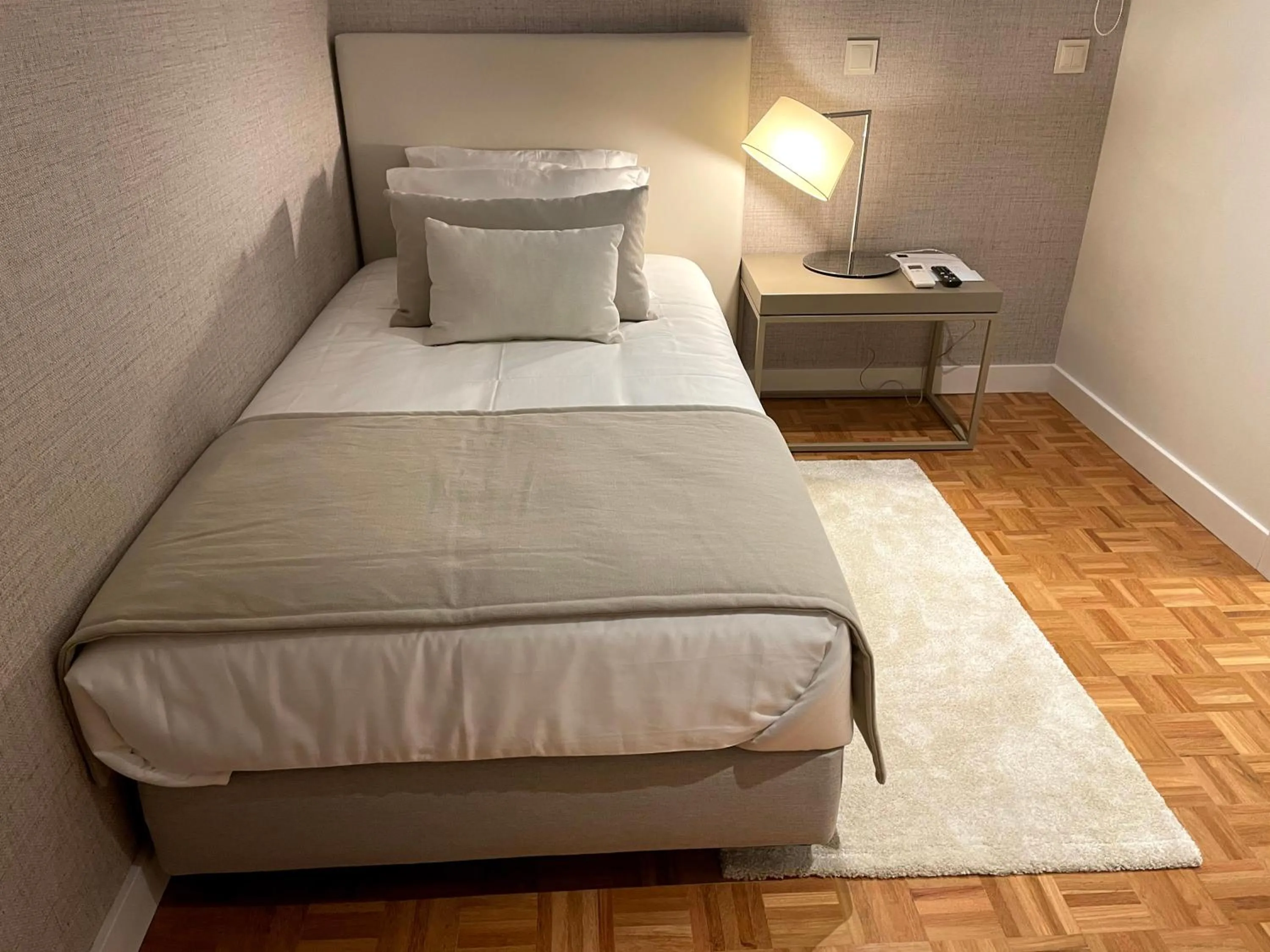 Bedroom, Bed in Santiago Family House