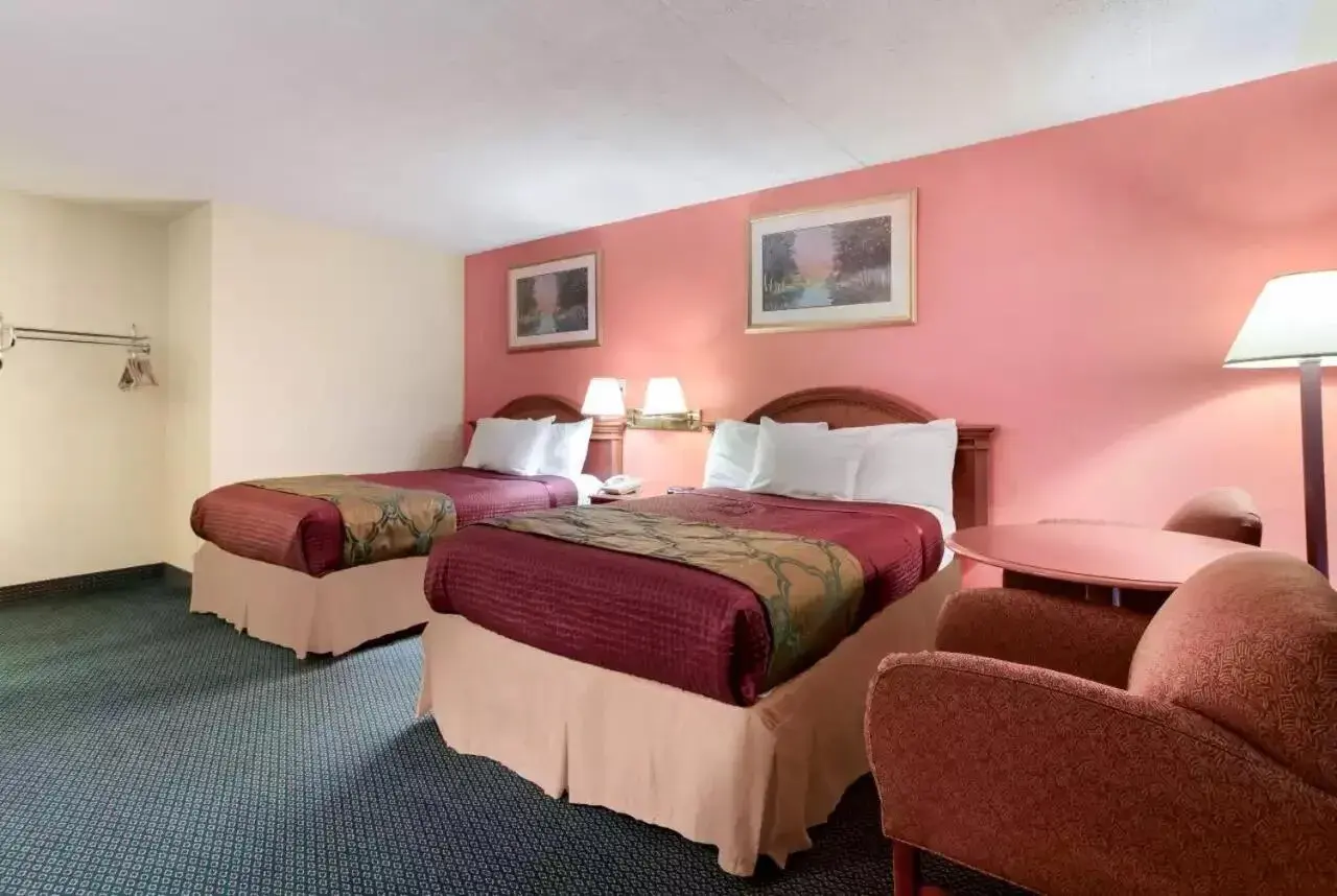 Photo of the whole room, Bed in Royal Inn Clearfield Photo of the whole room, Bed in Royal Inn Clearfield