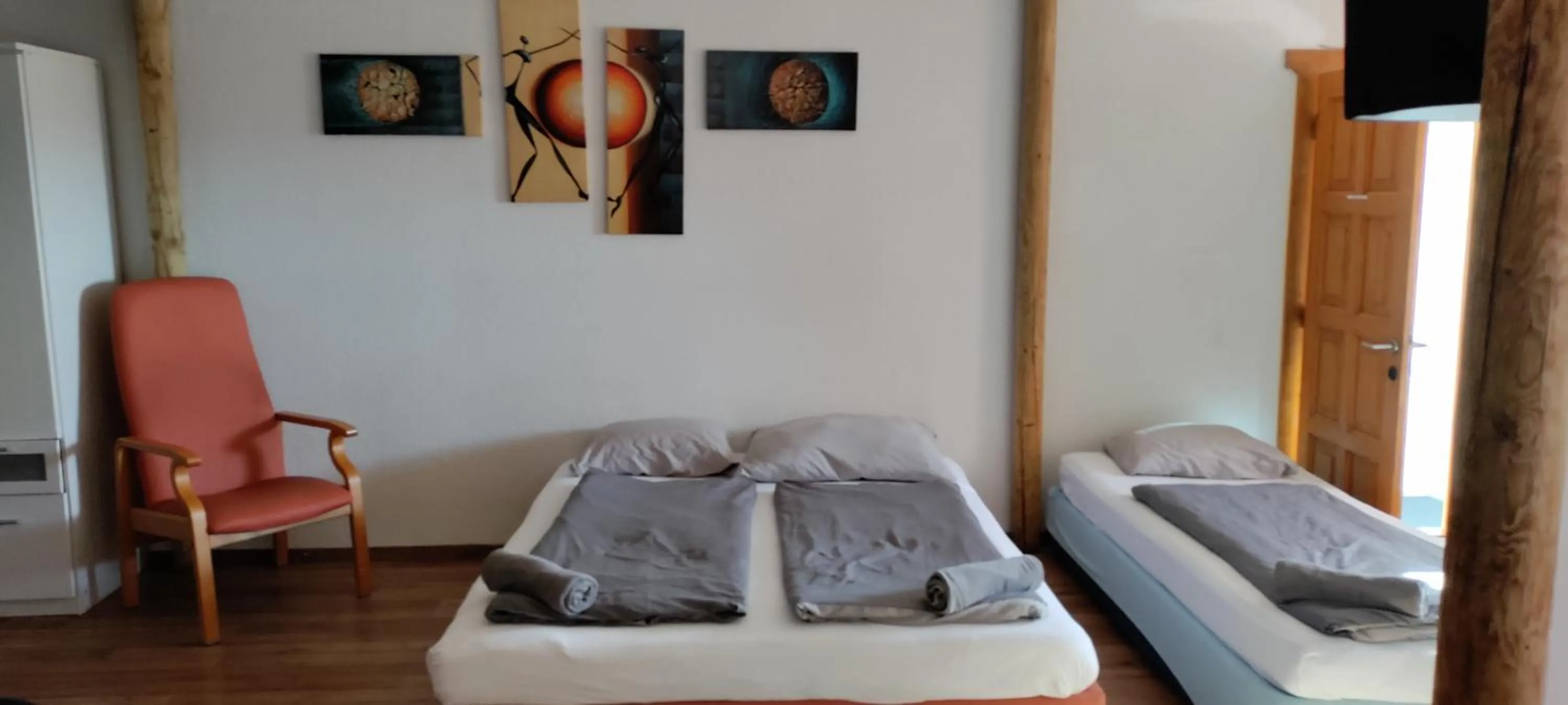 Bed in Geinberg Suites & Via Nova Lodges