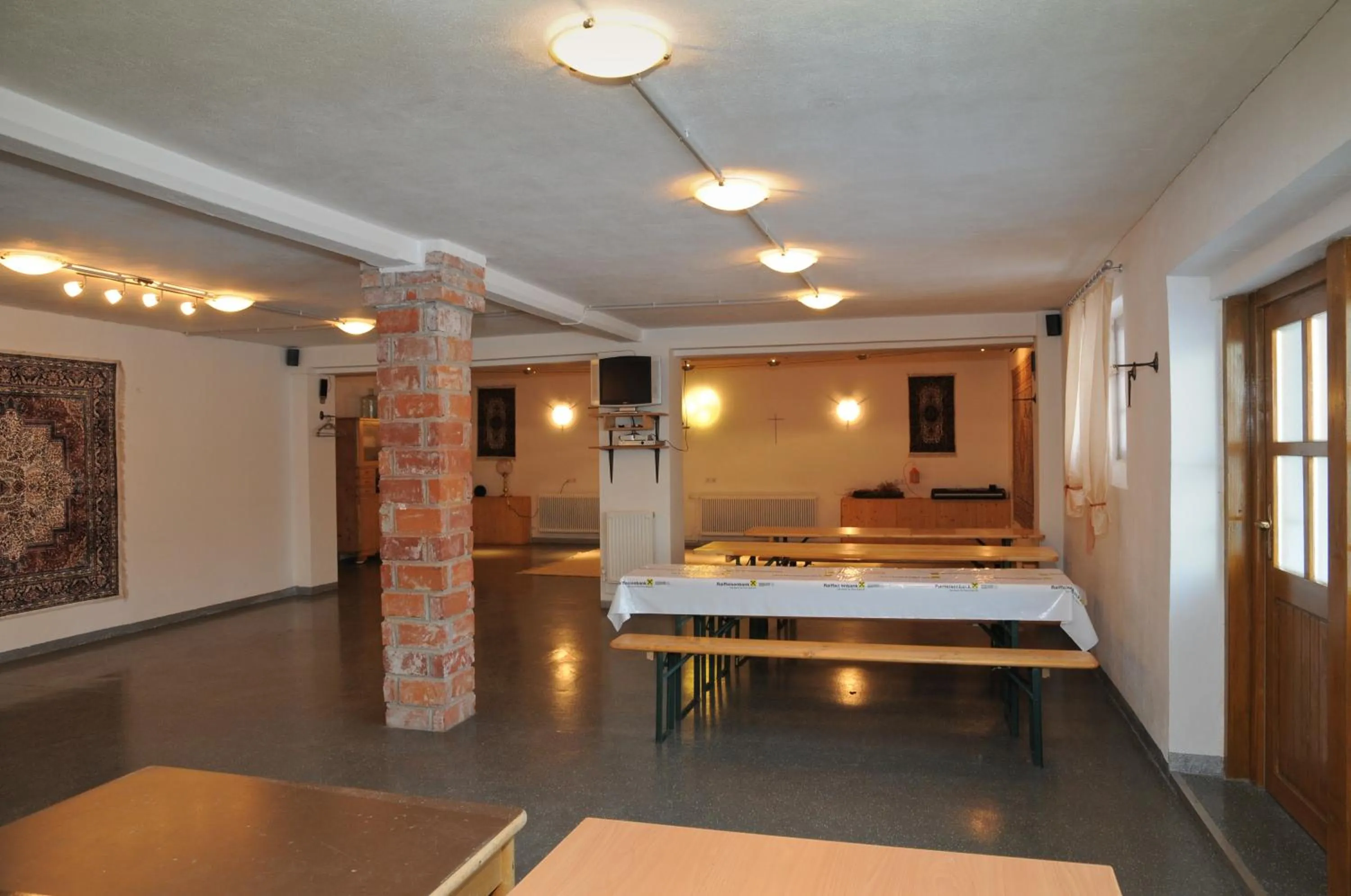 Banquet/Function facilities in Geinberg Suites & Via Nova Lodges