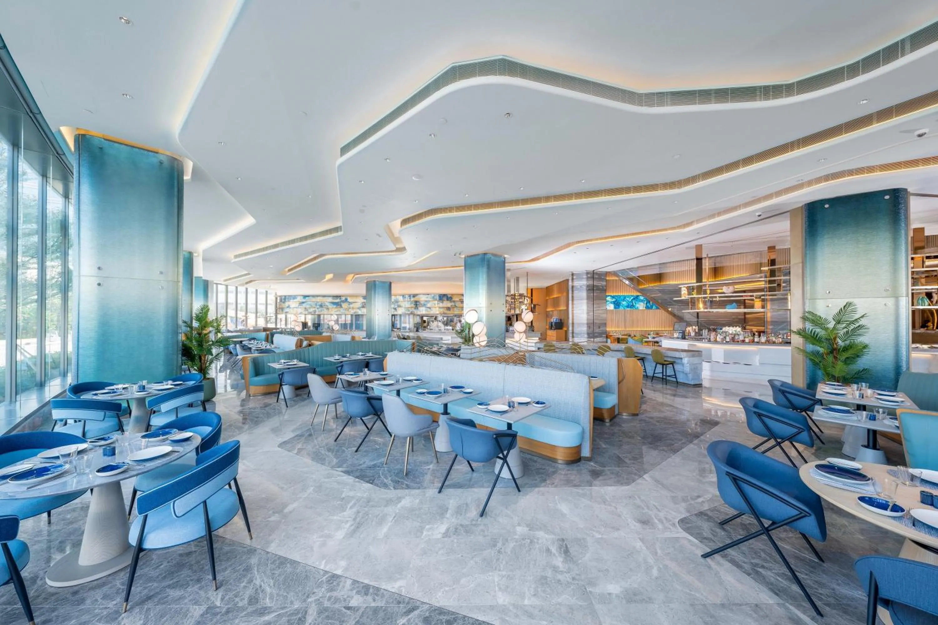 Restaurant/places to eat in Regala Skycity Hotel by Regal Hotels