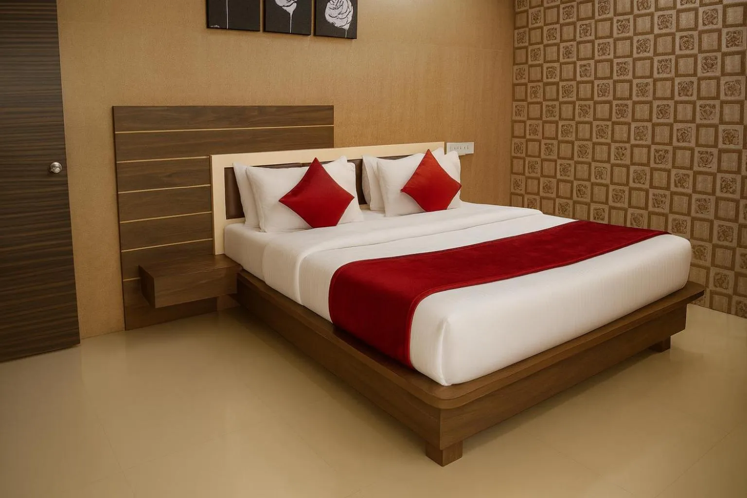 Bed in The Sky Comfort - Hotel The Heaven, Dwarka