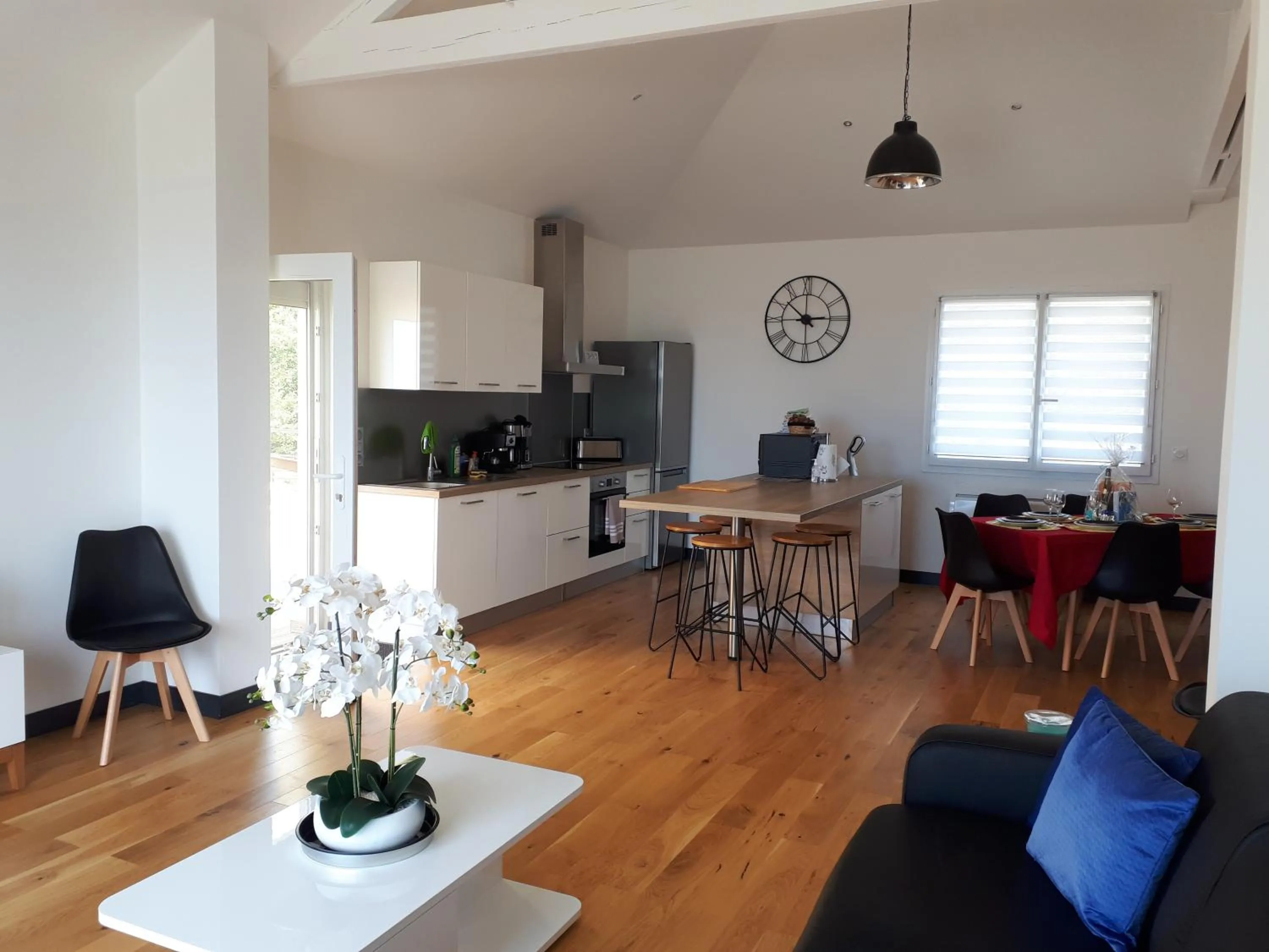Kitchen or kitchenette in Maison et grande terrasse face mer