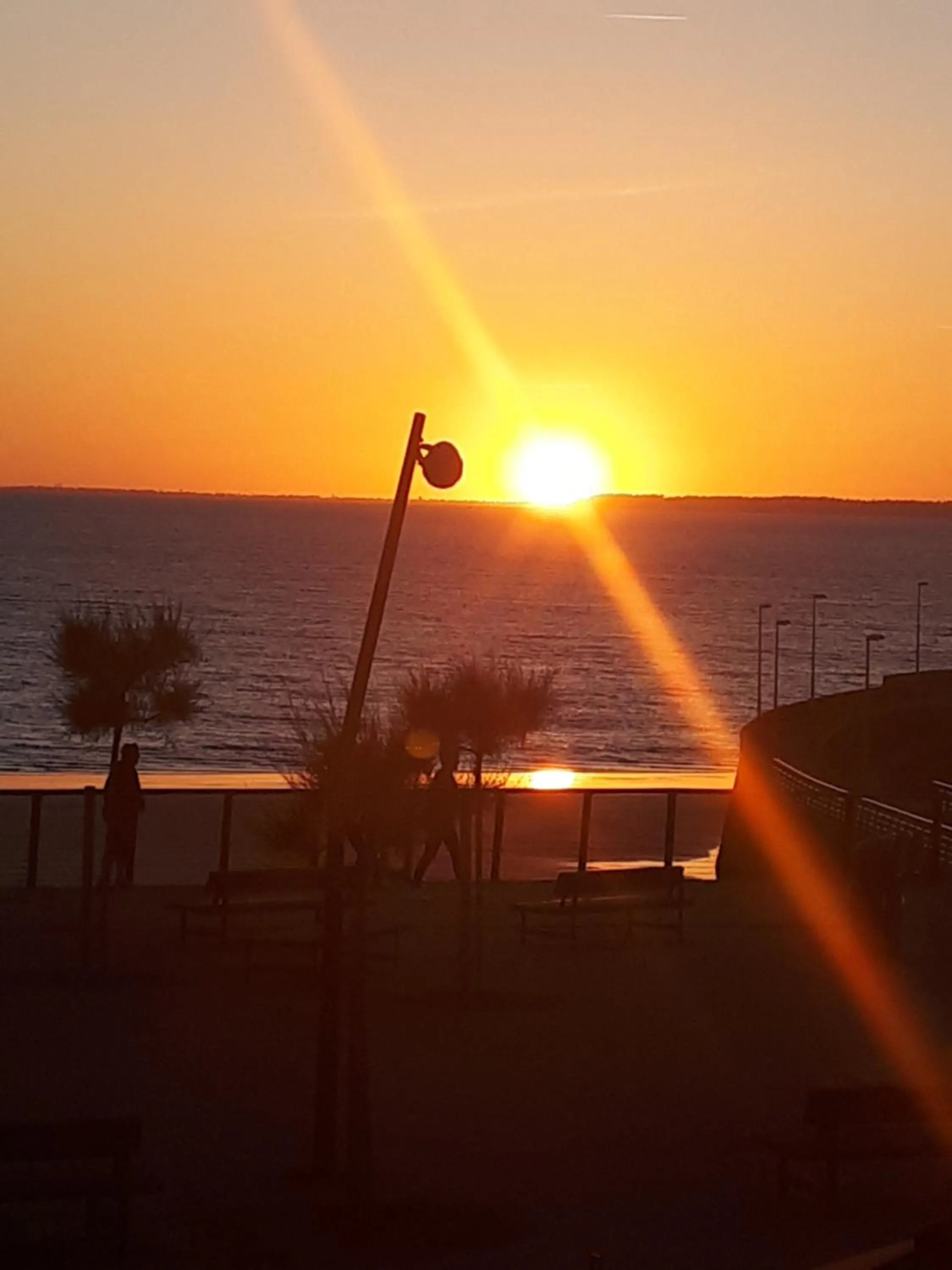Sunset in Maison et grande terrasse face mer