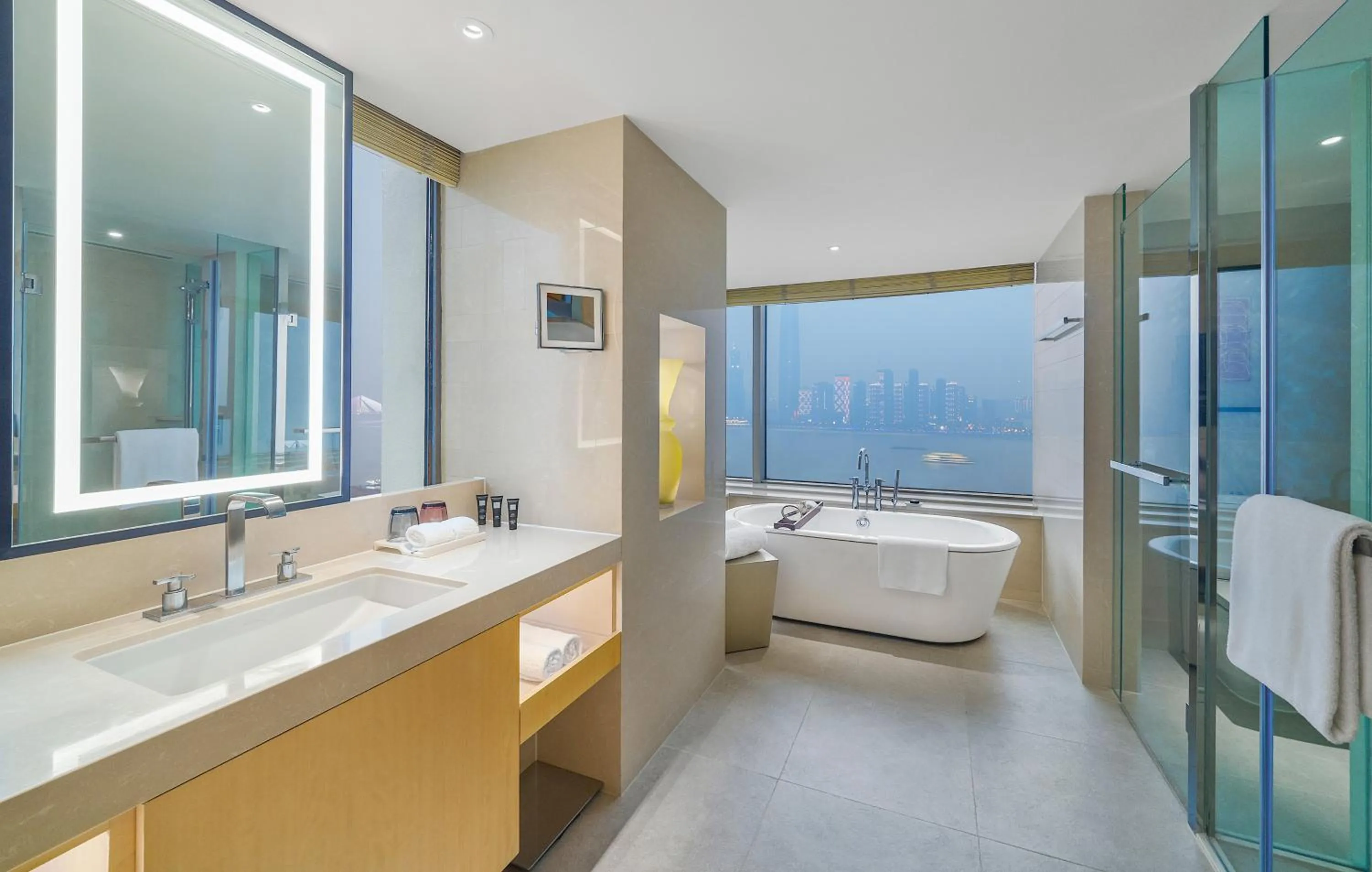 Toilet in Marco Polo Wuhan