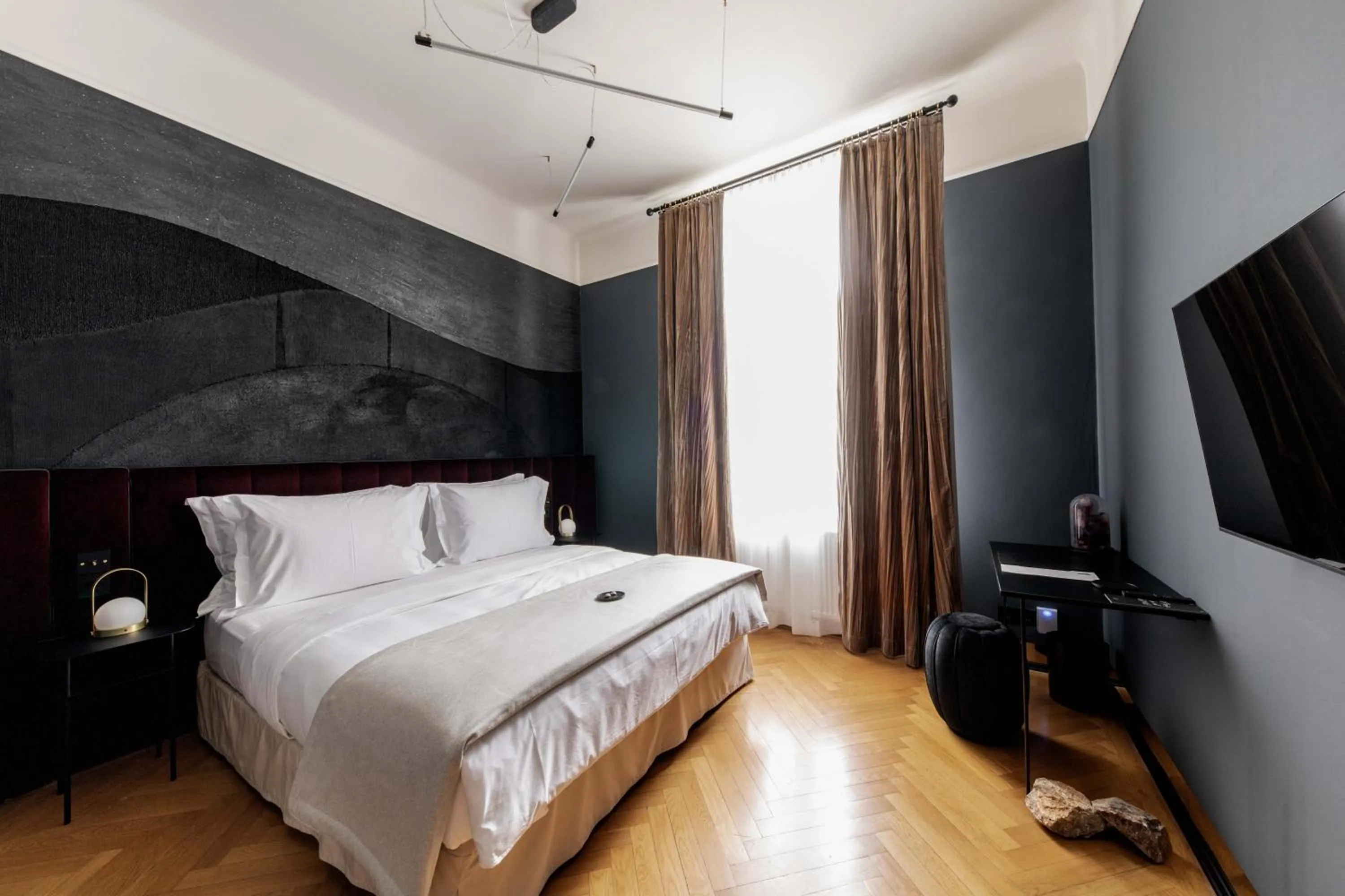 Bed in Zola Hotel - Palais de Bohème Adults Only