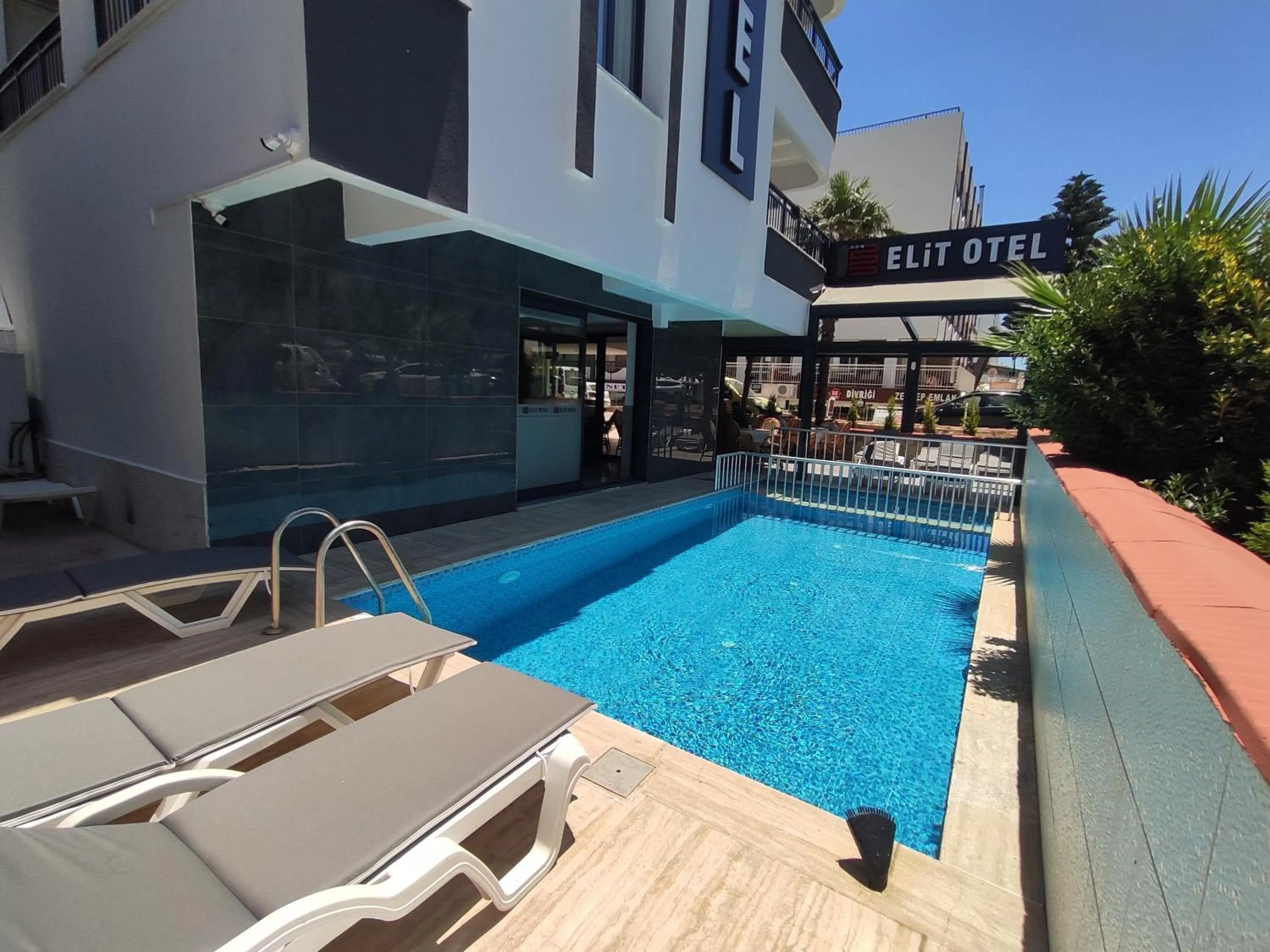 Swimming pool in Didim Elit Otel