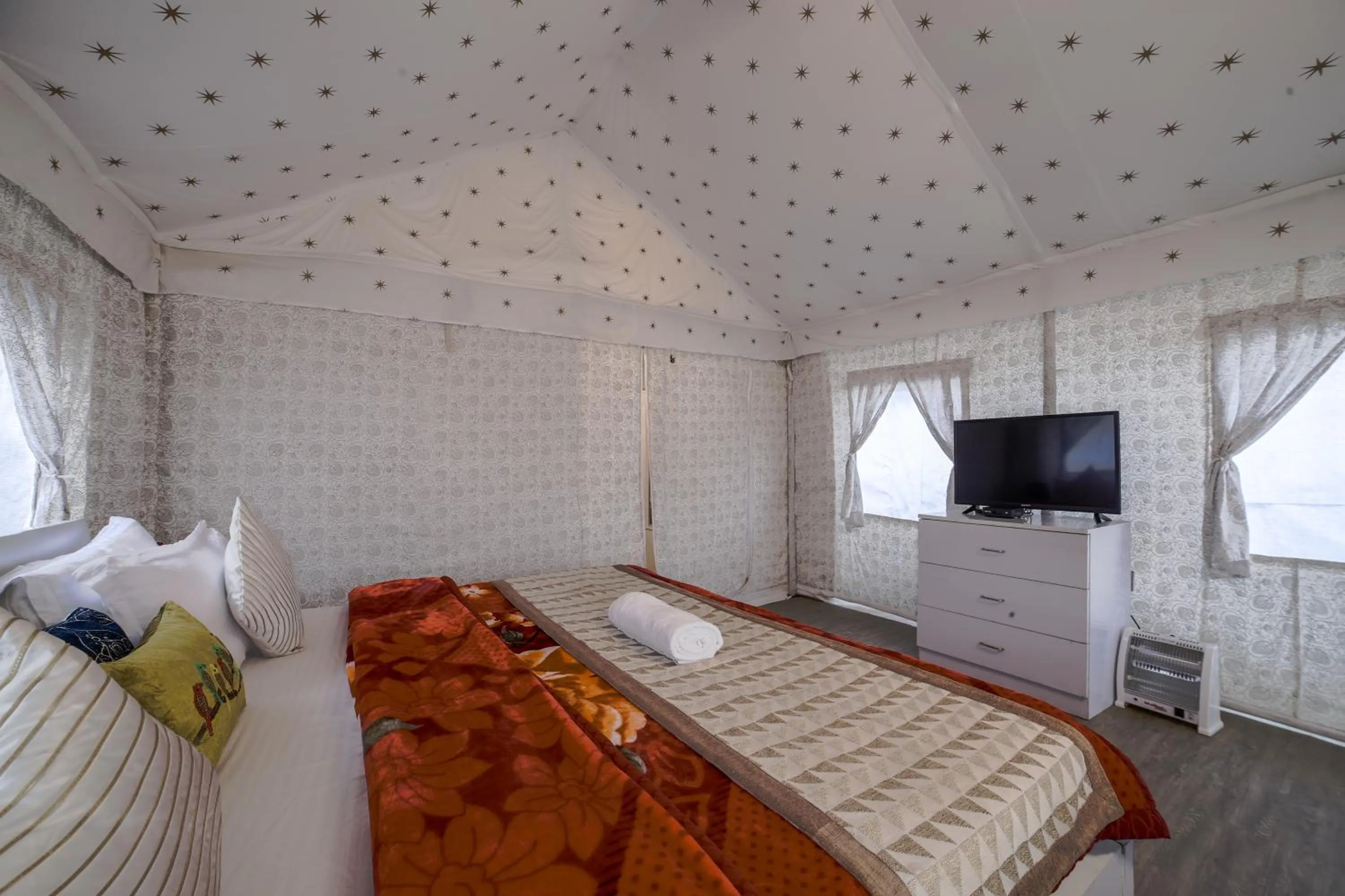 Photo of the whole room in Dawn N Dusk Glamping tents with quintessential valley view