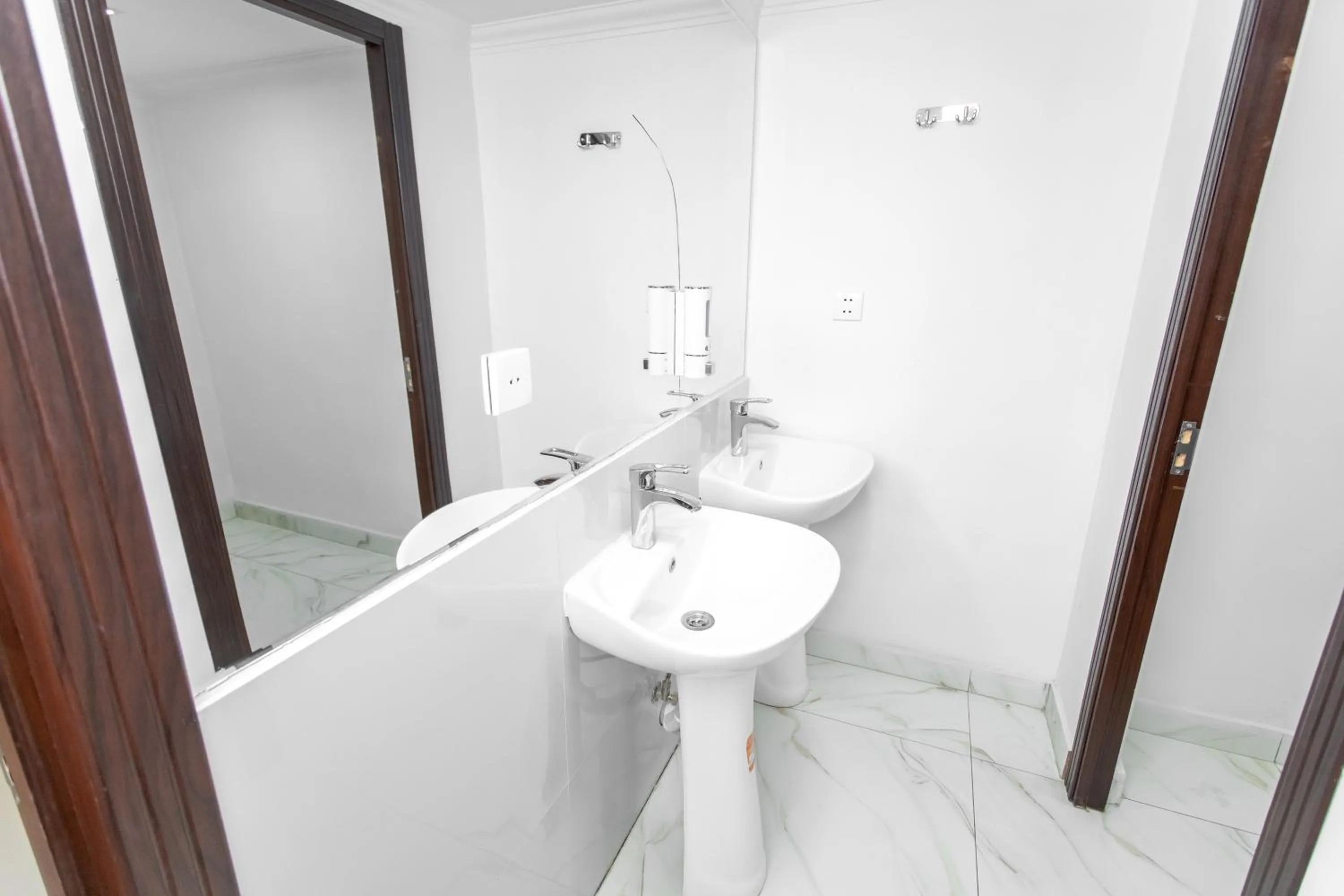 Shower in Heartland Hostel Samarkand