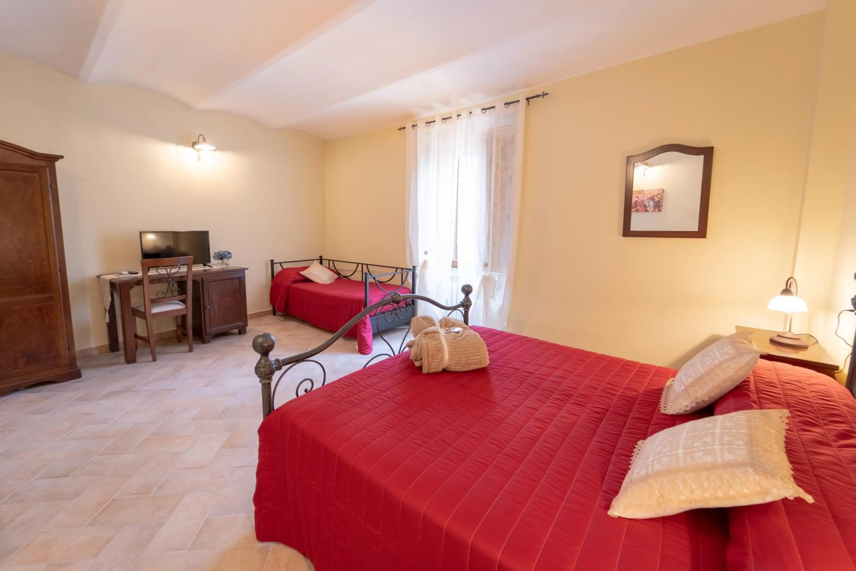 Bedroom, Bed in Albergo La Loggia di San Martino