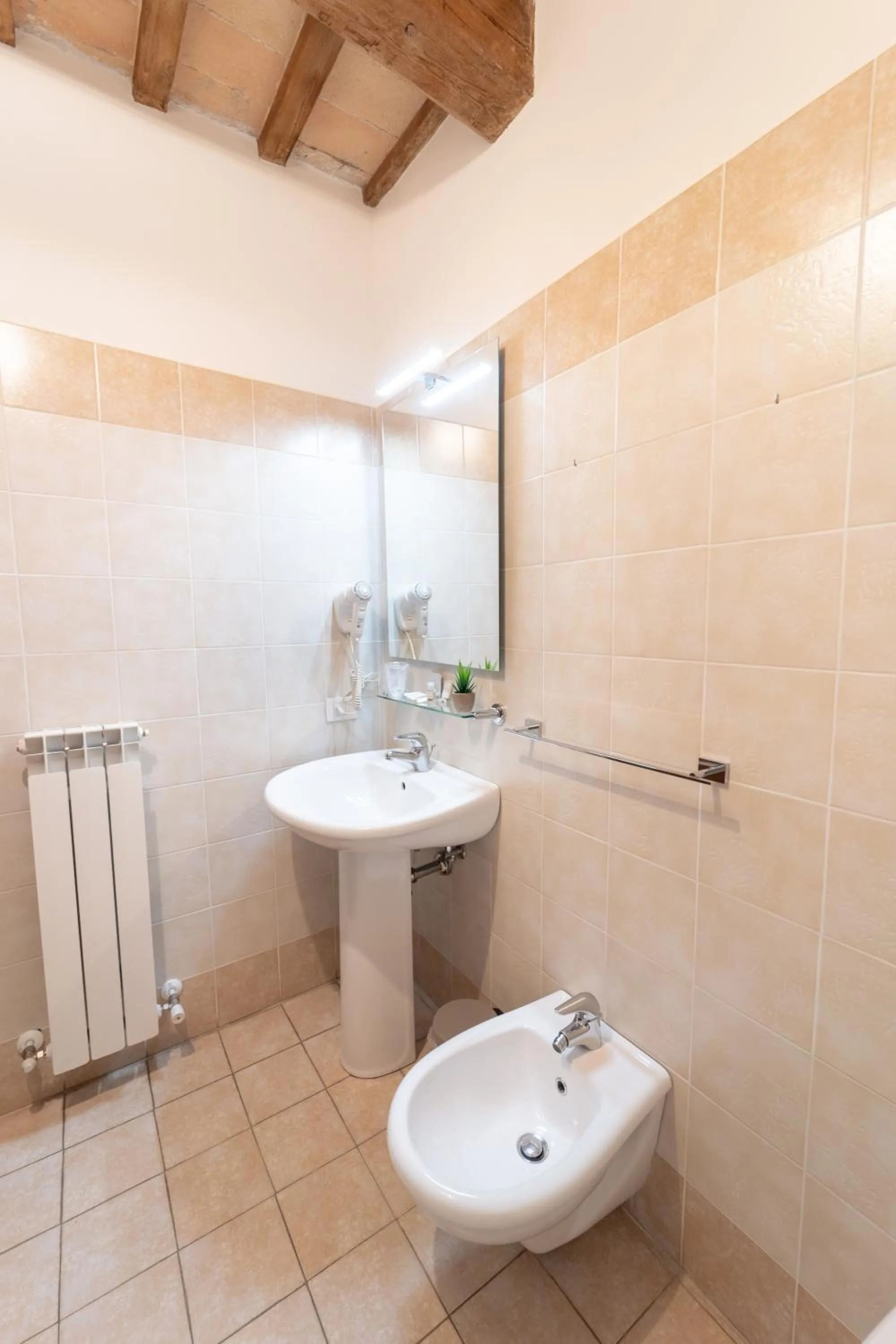 Bathroom in Albergo La Loggia di San Martino