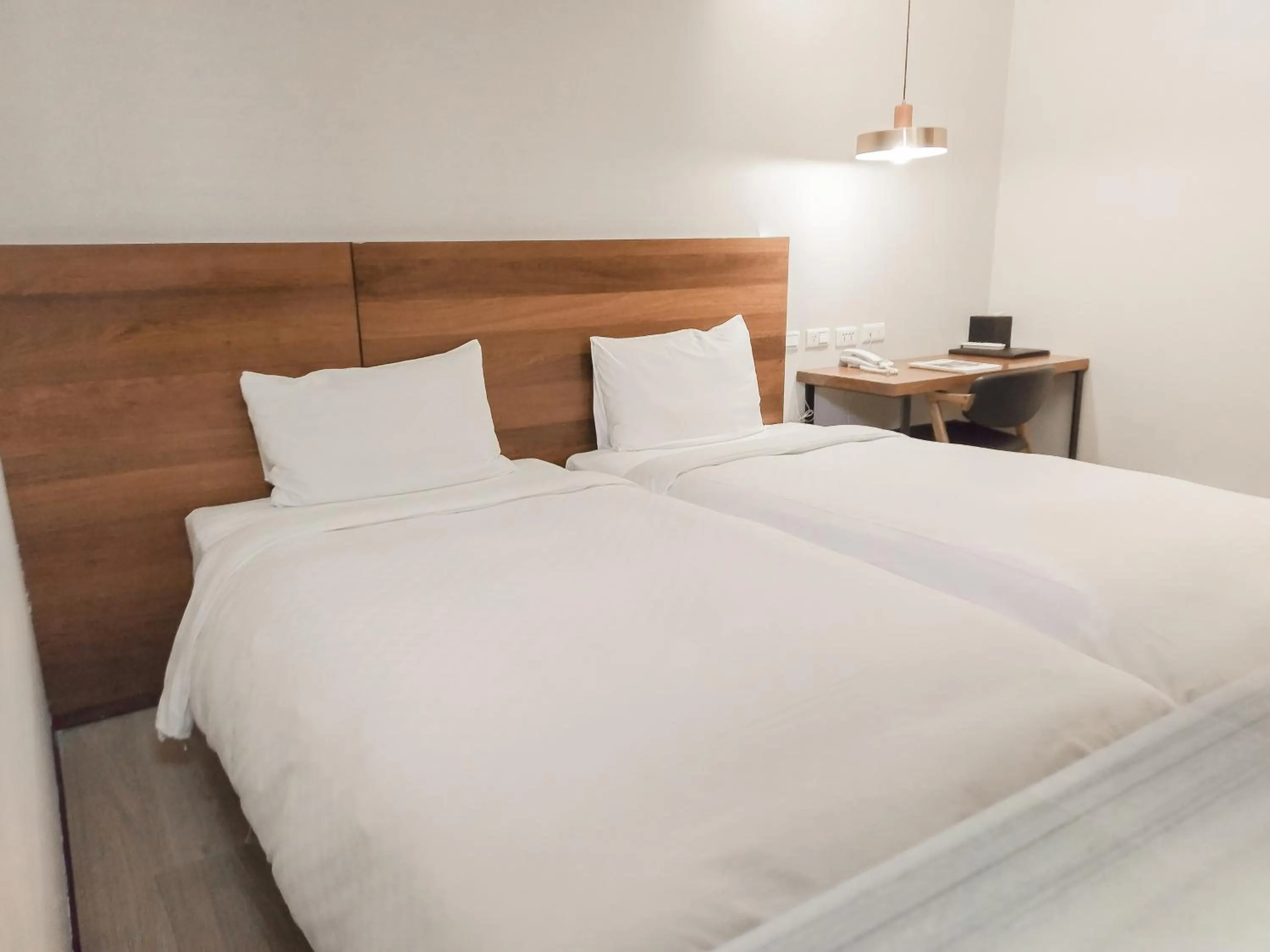 Bed in CHECK inn Express Taipei Station