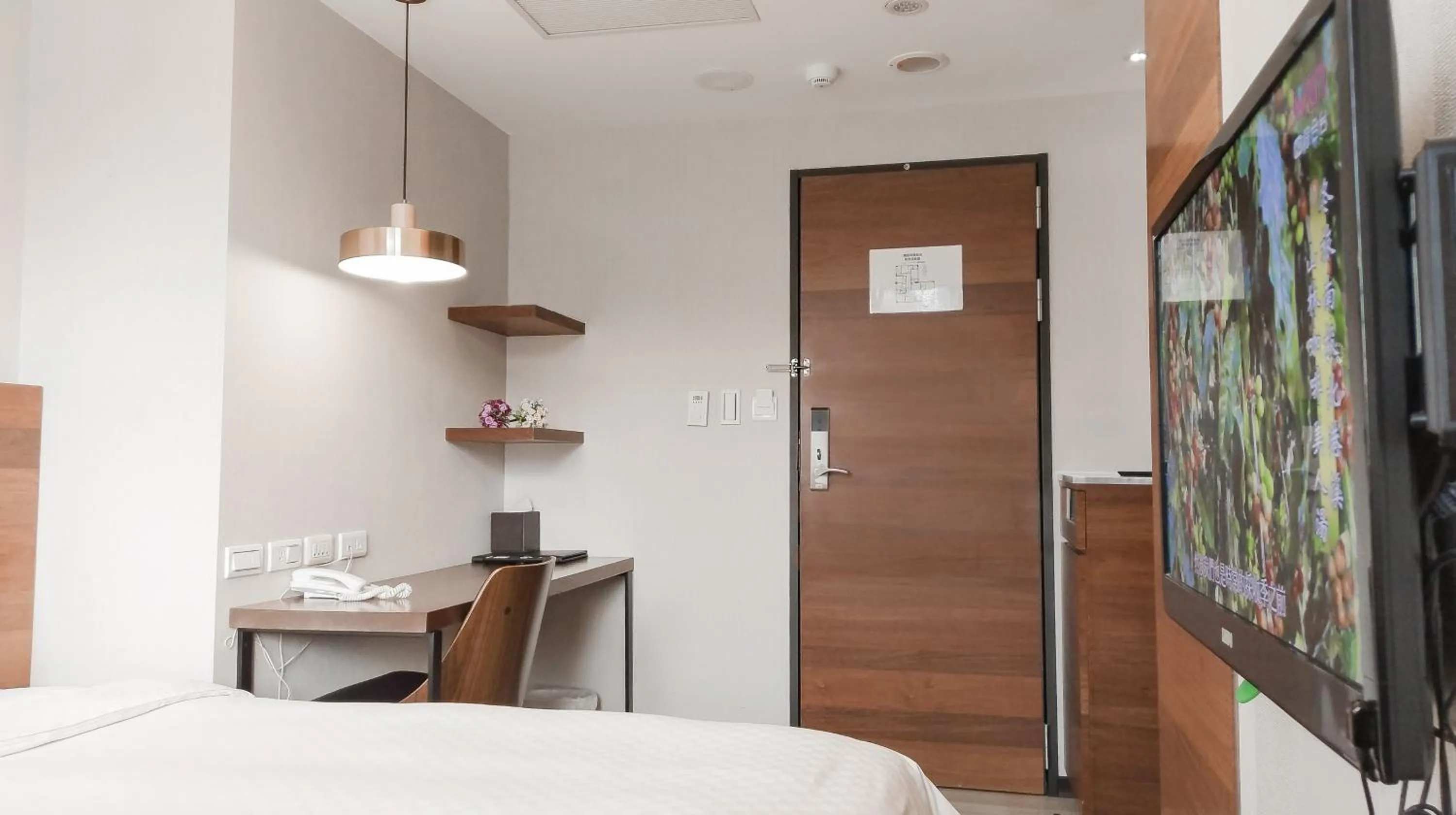 Bed in CHECK inn Express Taipei Station