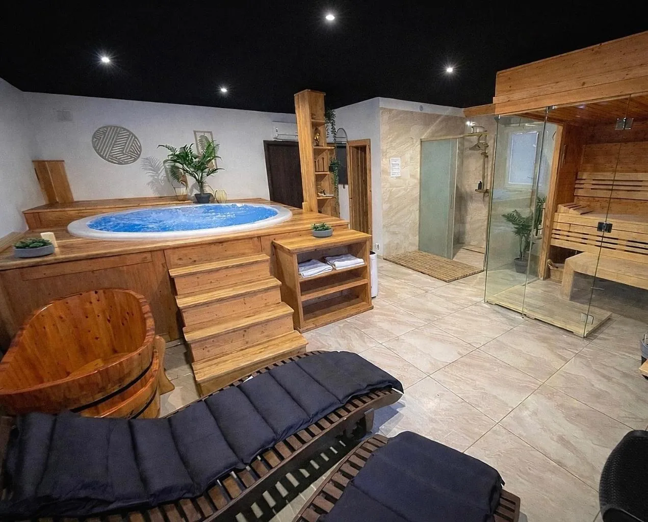 Hot Tub in Hotel & wellness Hejtmanka