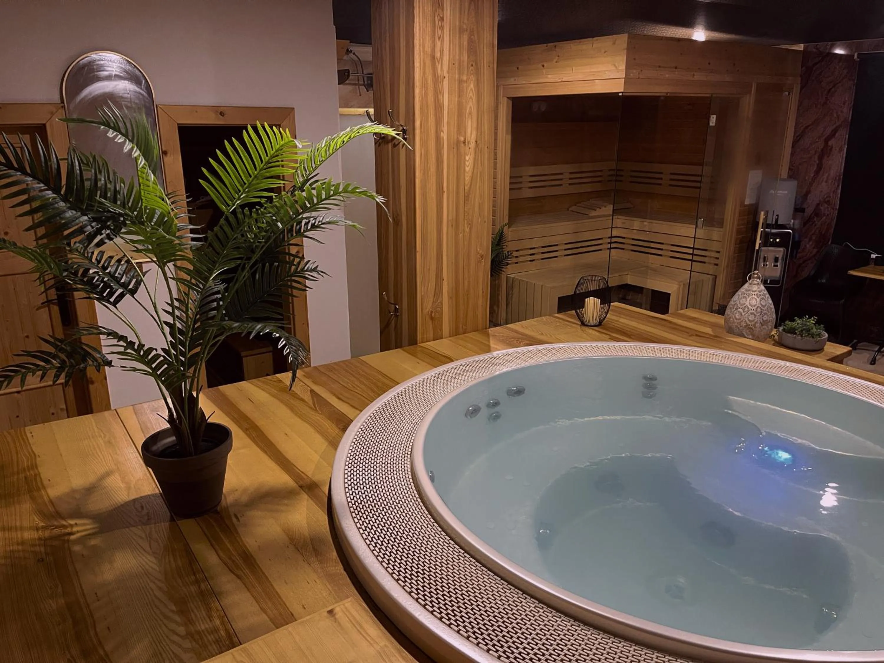 Hot Tub in Hotel & wellness Hejtmanka