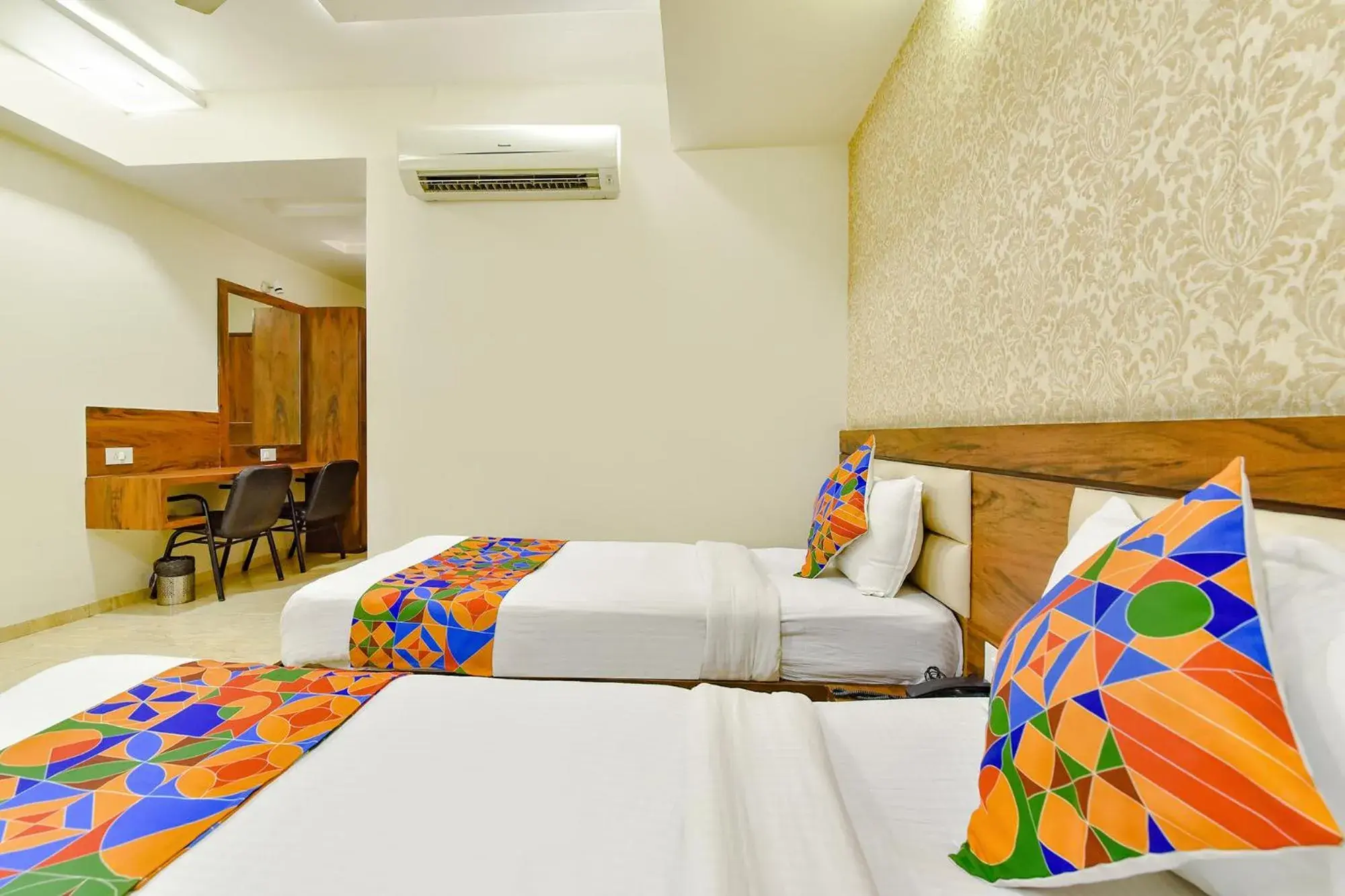 Photo of the whole room, Bed in FabHotel Hill Park Photo of the whole room, Bed in FabHotel Hill Park