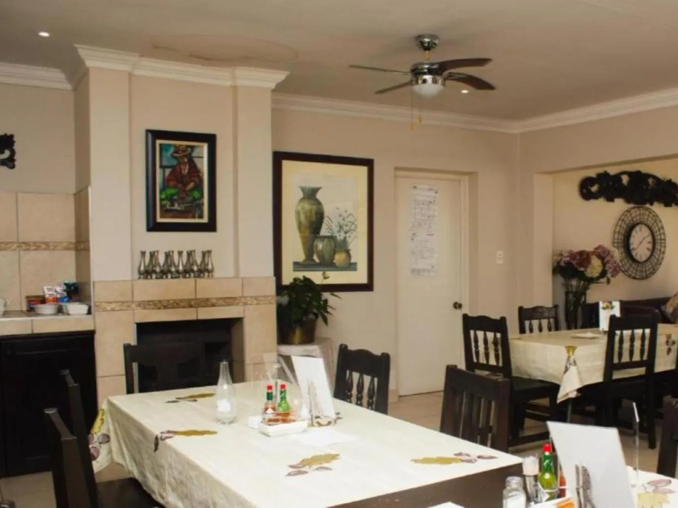 Dining area in Oaklands inn and Conference Centre