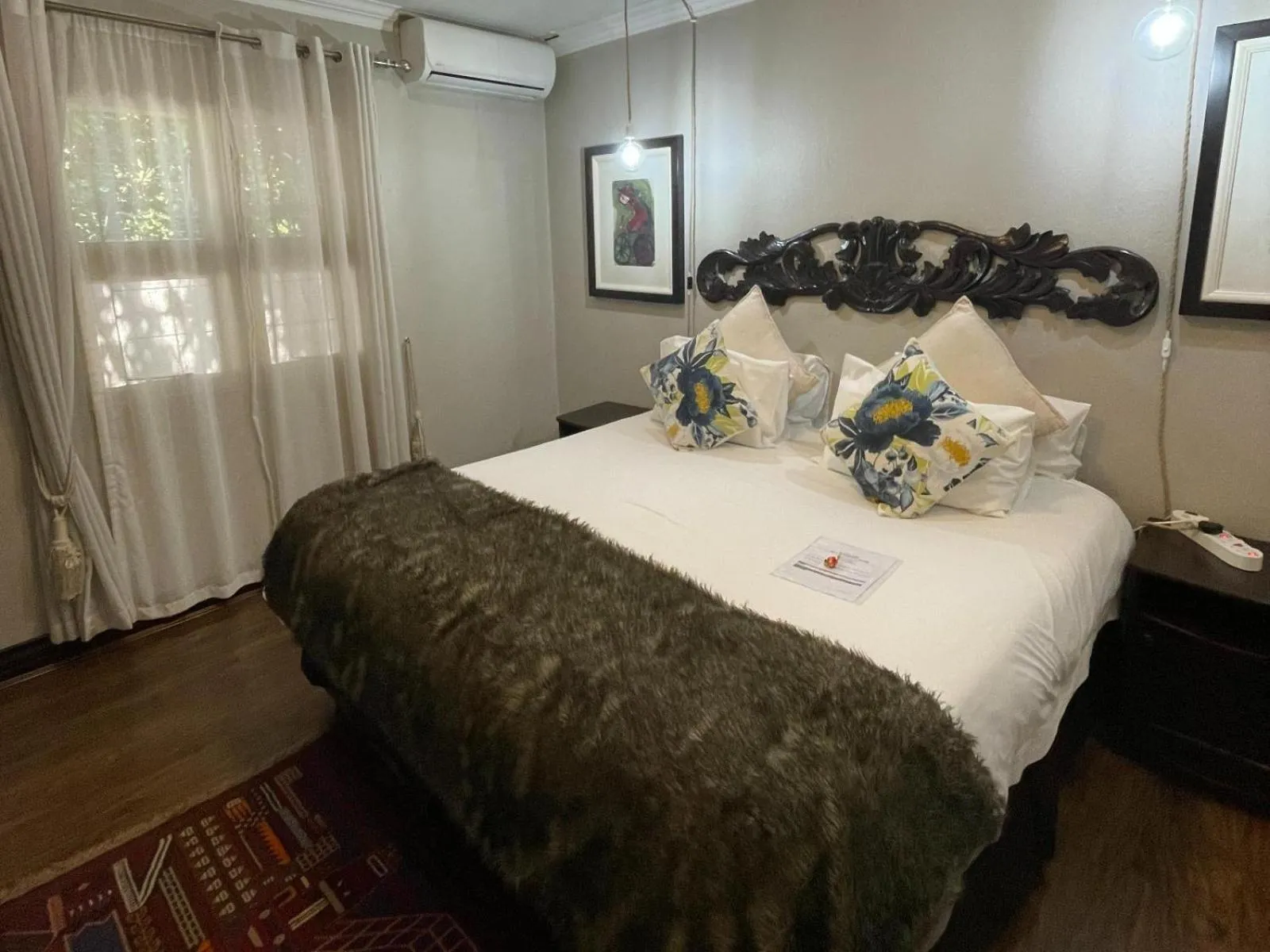 Bed in Oaklands inn and Conference Centre