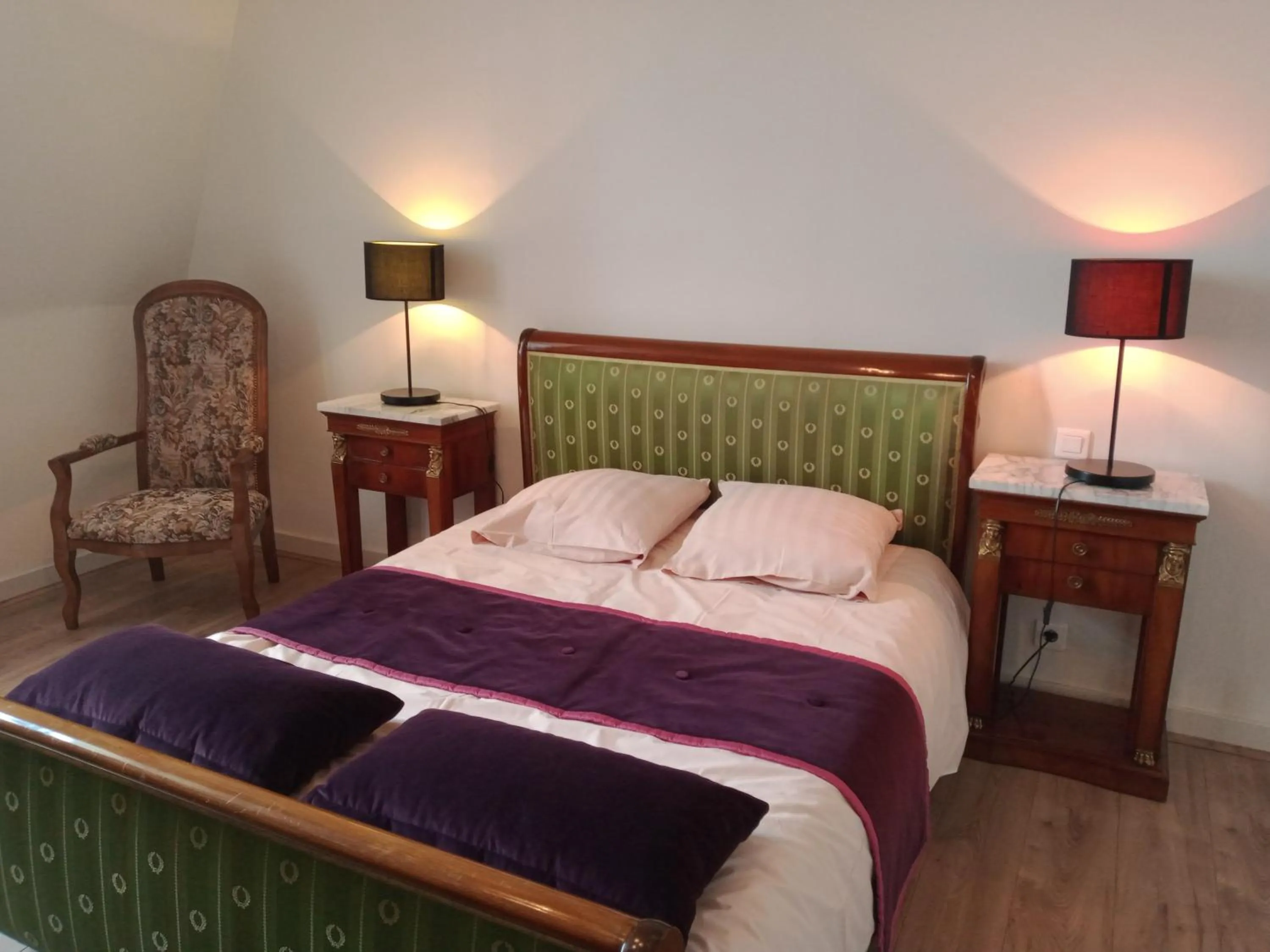 Bedroom, Bed in Chateau du Breuil